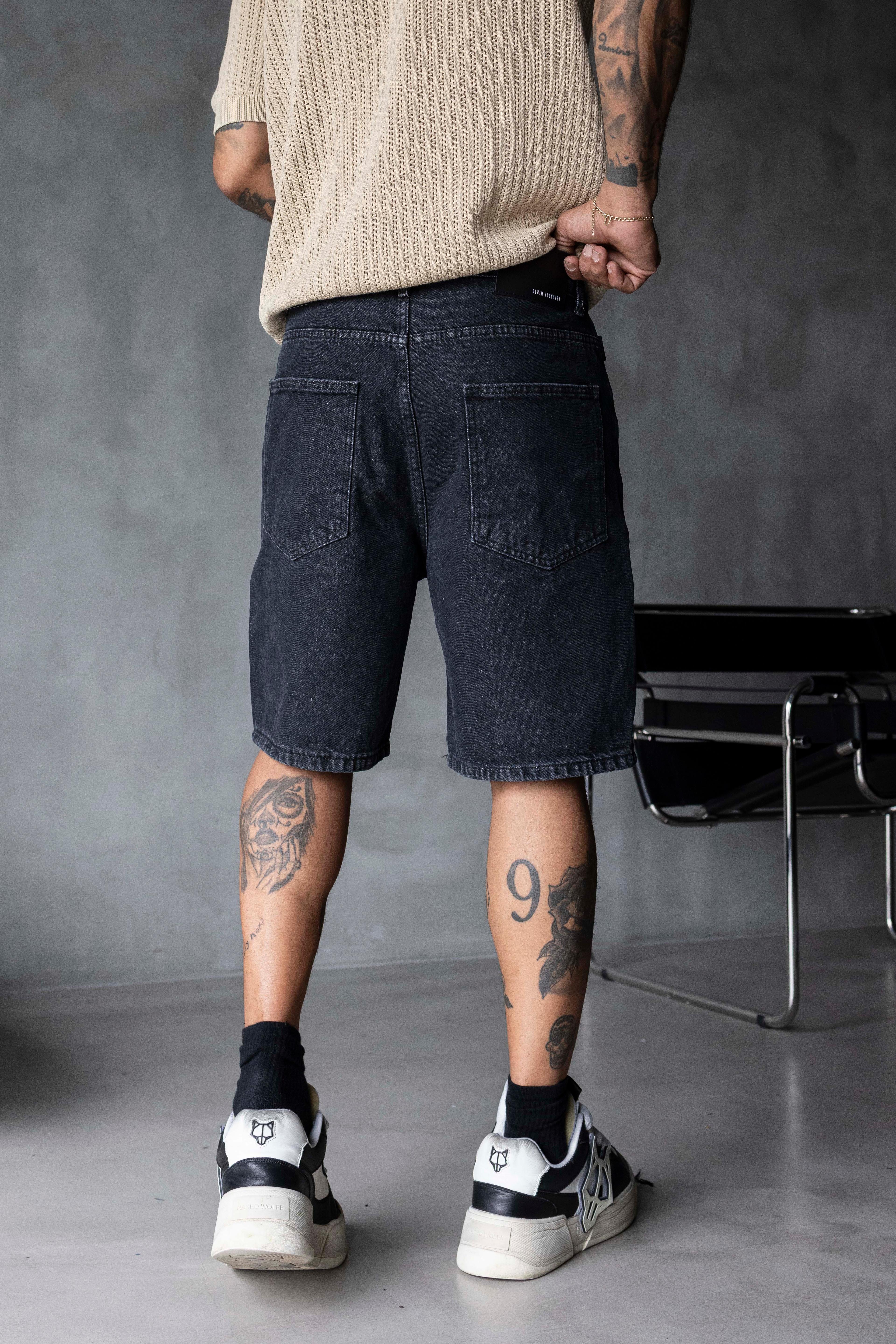 Yıkamalı Klasik Denim Şort