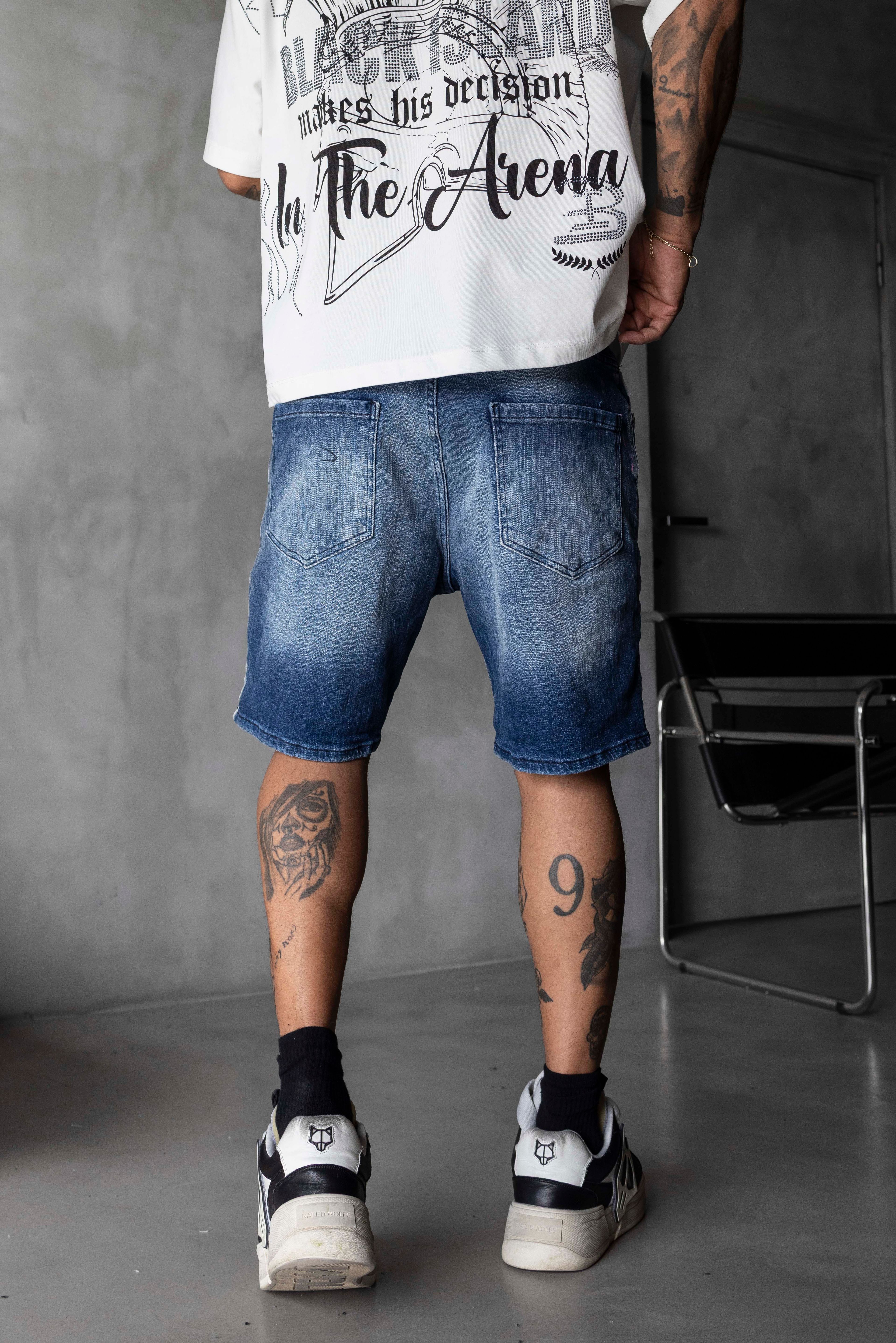Mavi Yırtık ve Boya Efektli Denim Şort