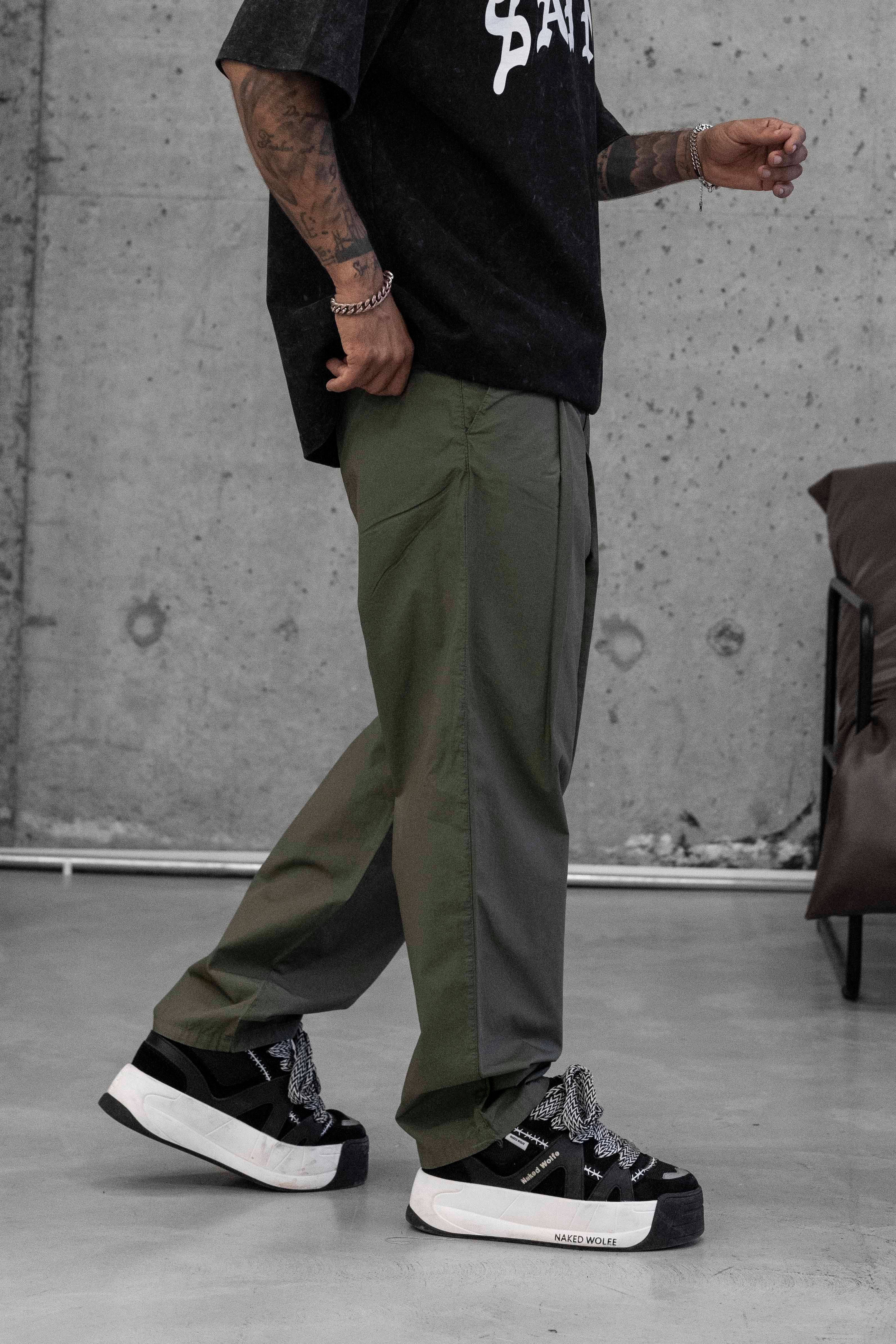 İki Tonlu Pileli Geniş Paça Pantolon – Relaxed Fit