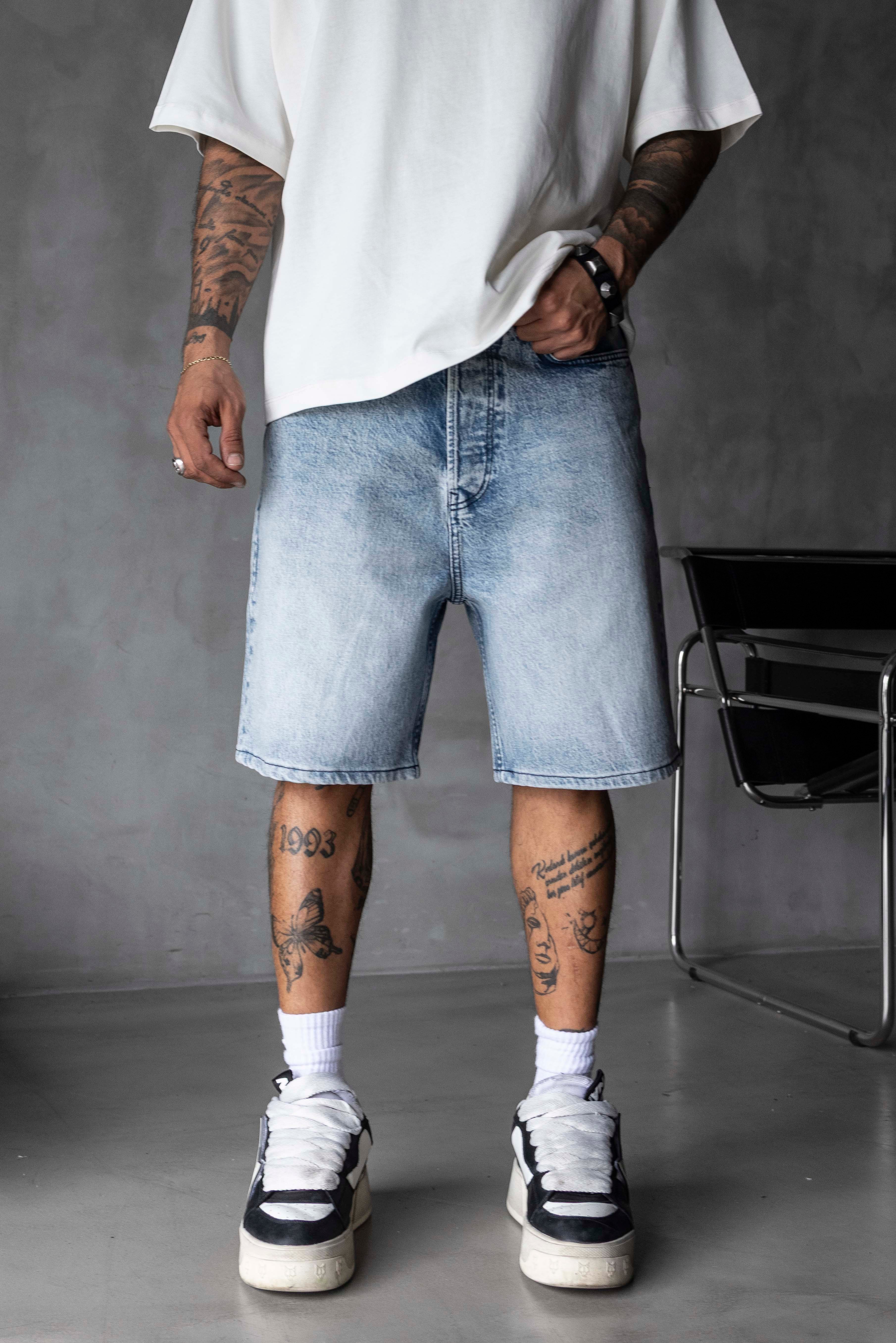 Açık Mavi Yıkamalı Klasik Denim Şort