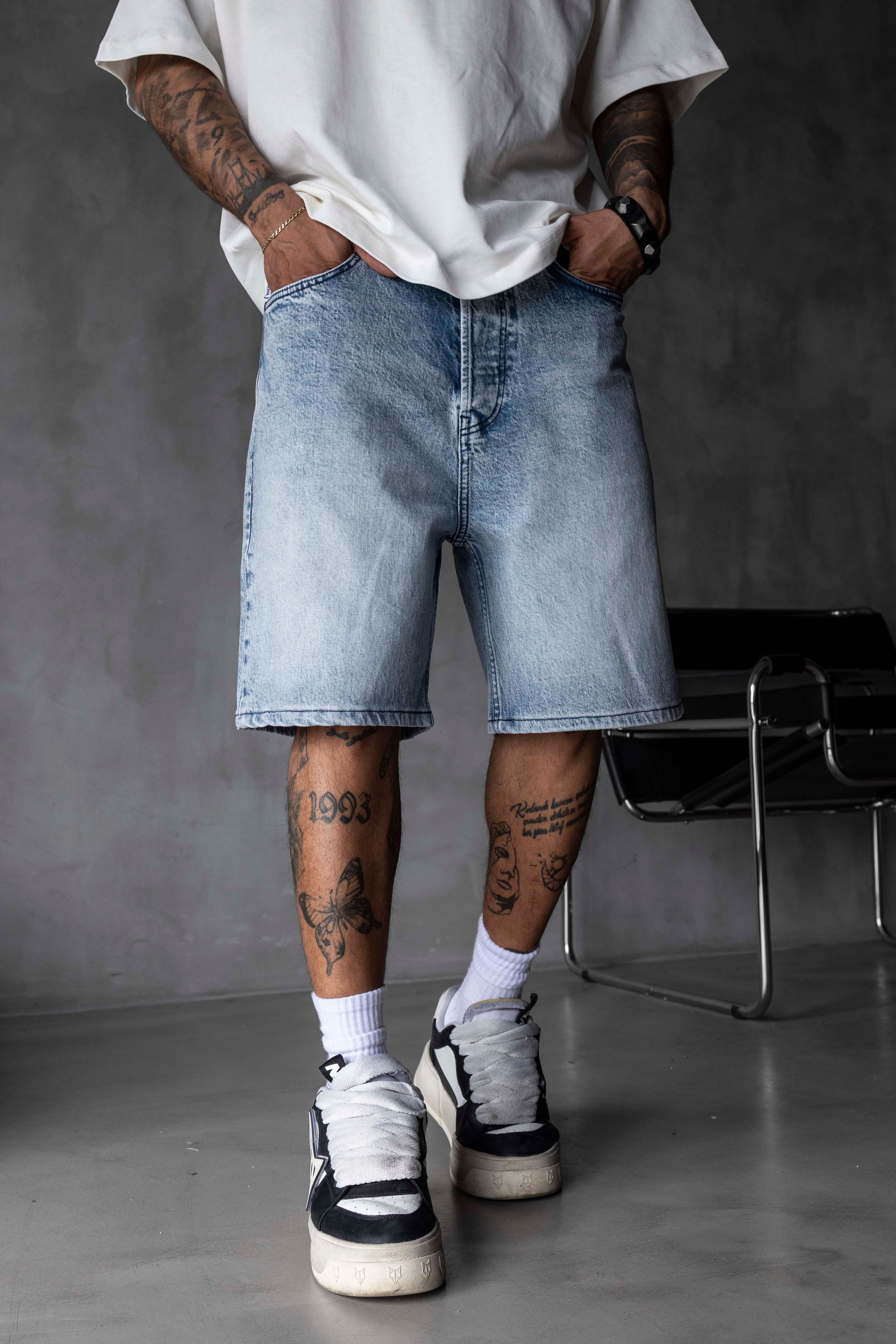 Açık Mavi Yıkamalı Klasik Denim Şort
