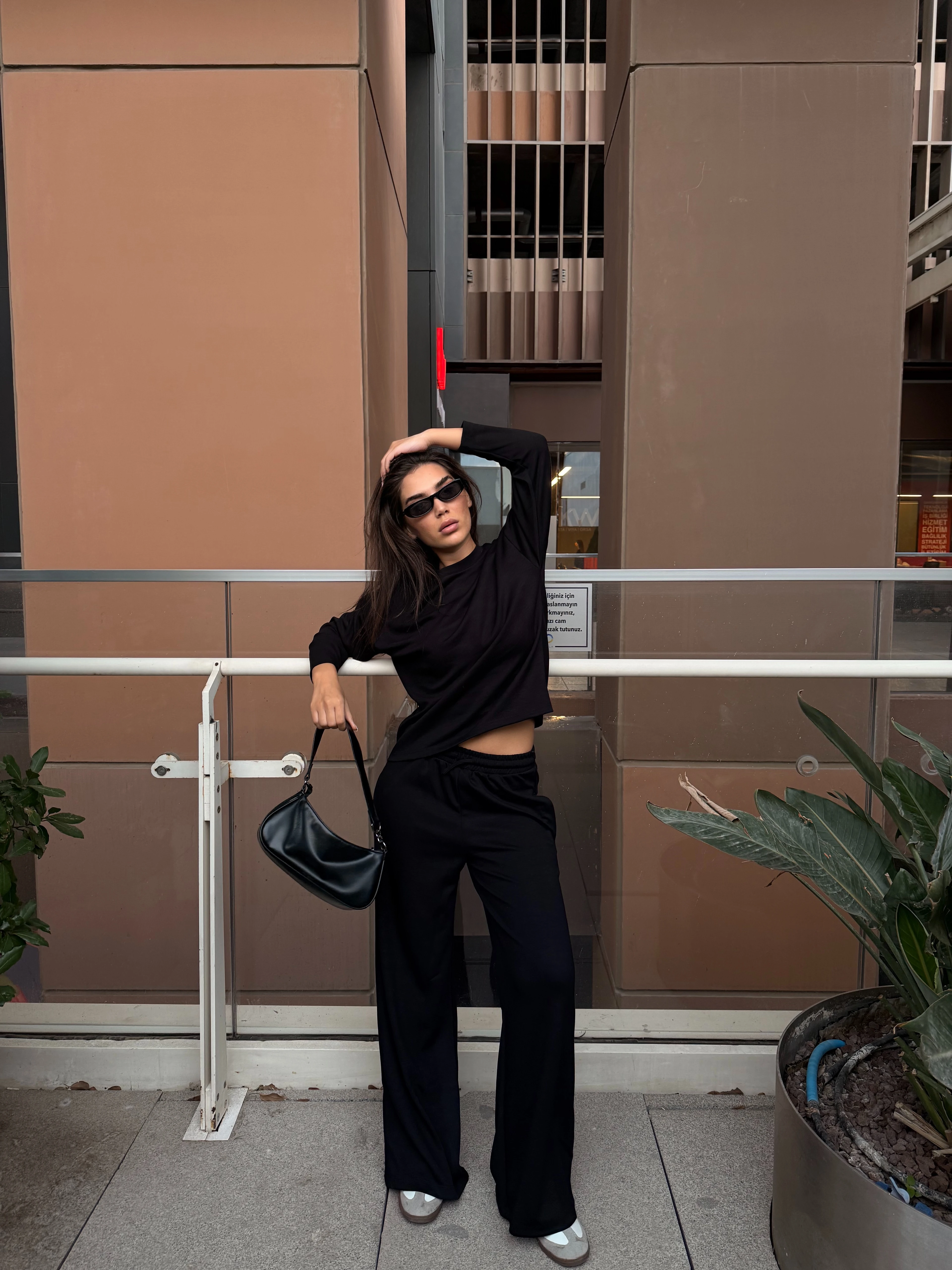 Kadın Modal Takım Alt Üst Geniş Paça Oversize Kesim Şık Günlük Kullanım 