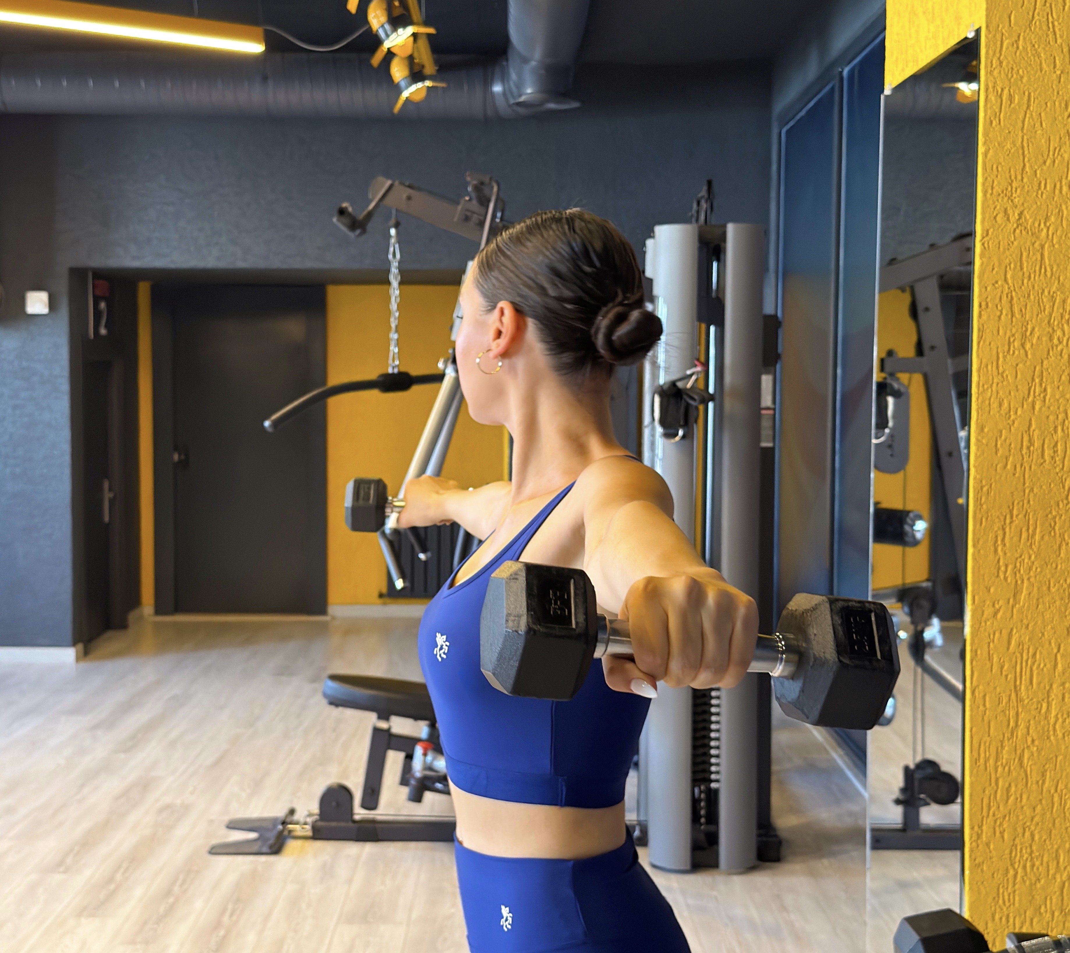 KEEP RISEN Kalın Askılı Pedli Göğüs Altı Lastikli Slim Fit Kadın Spor Sütyeni