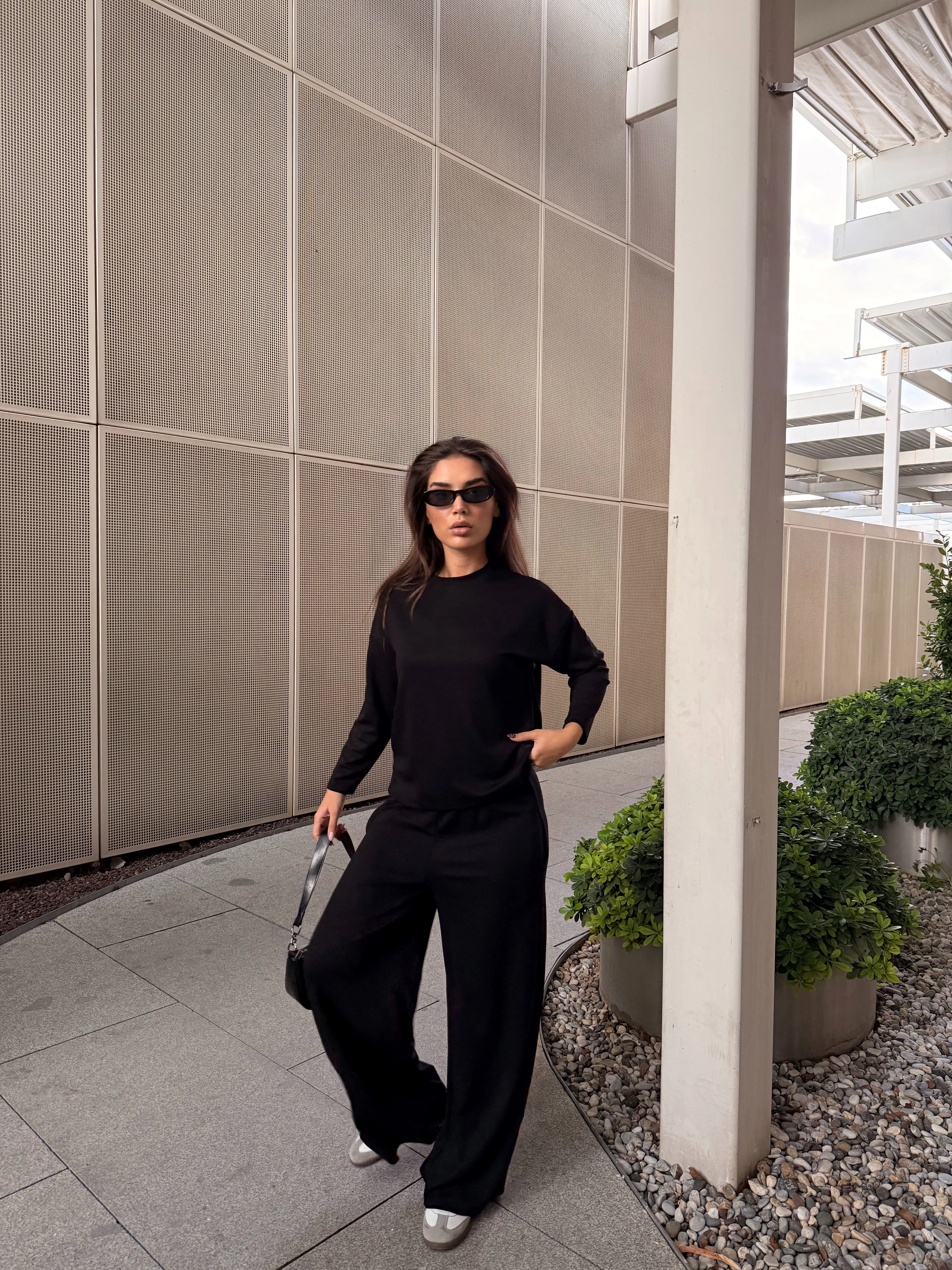 Kadın Modal Takım Alt Üst Geniş Paça Oversize Kesim Şık Günlük Kullanım 