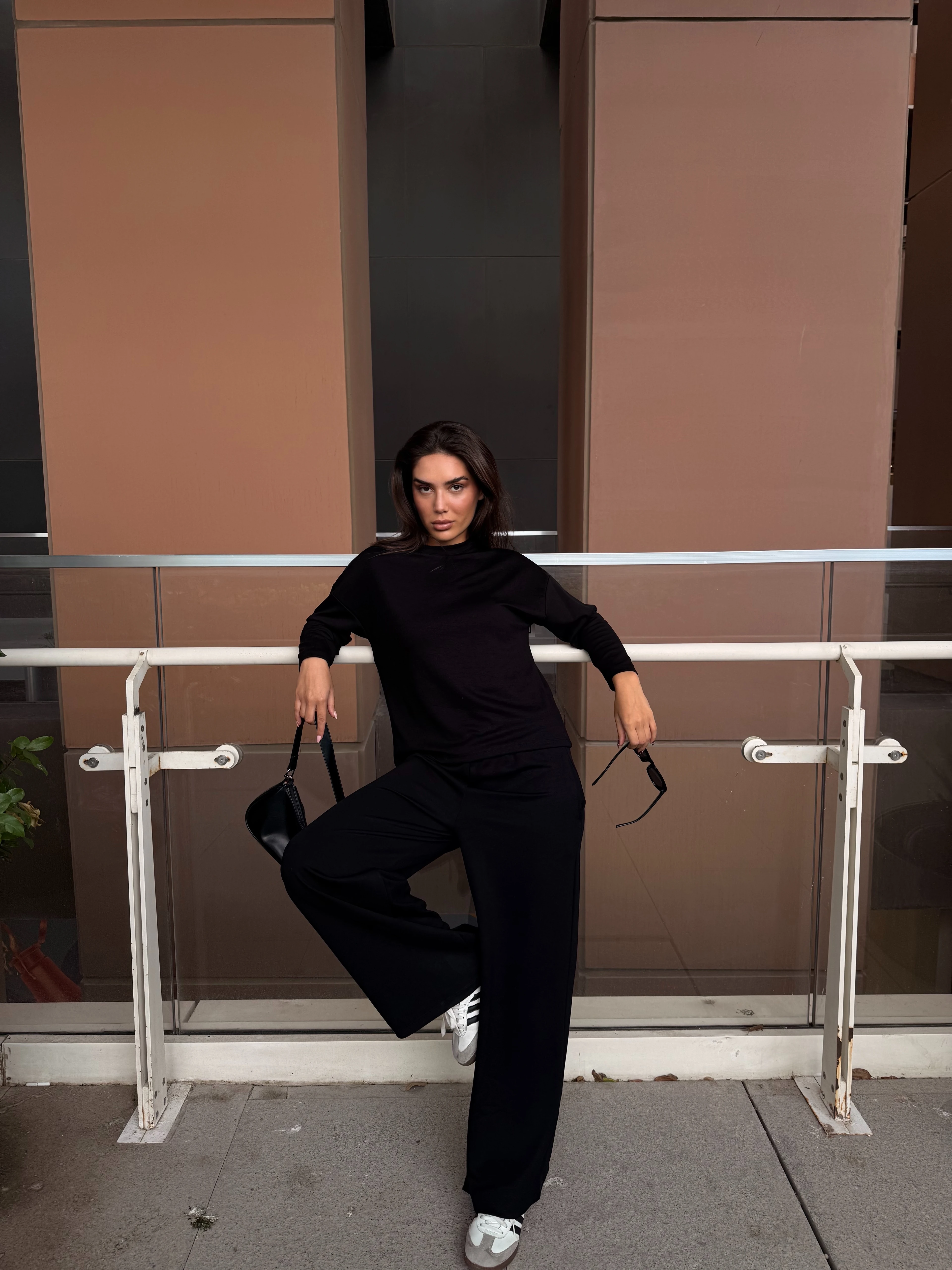 Kadın Modal Takım Alt Üst Geniş Paça Oversize Kesim Şık Günlük Kullanım 