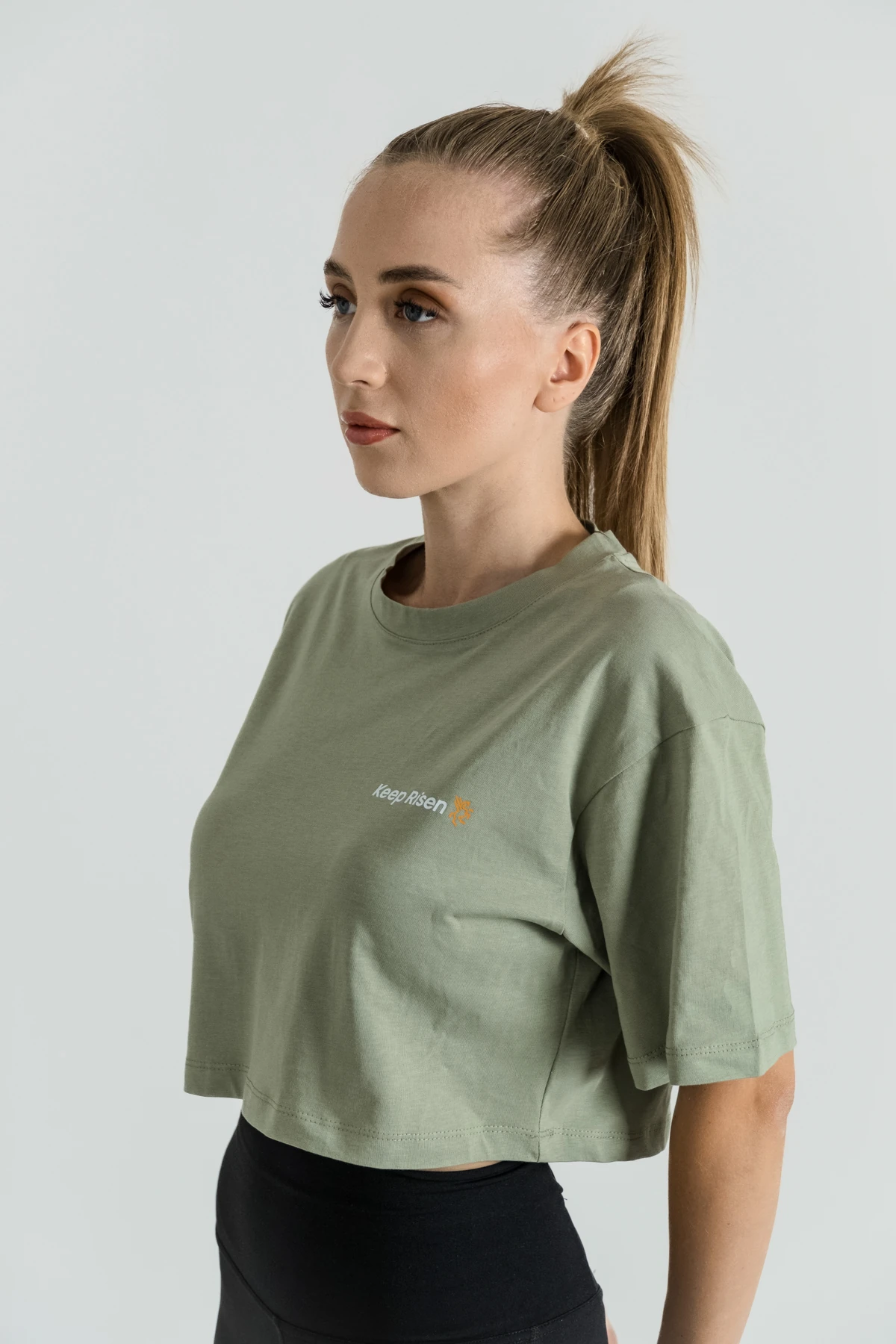 KEEP RISEN Crop T-Shirt Haki