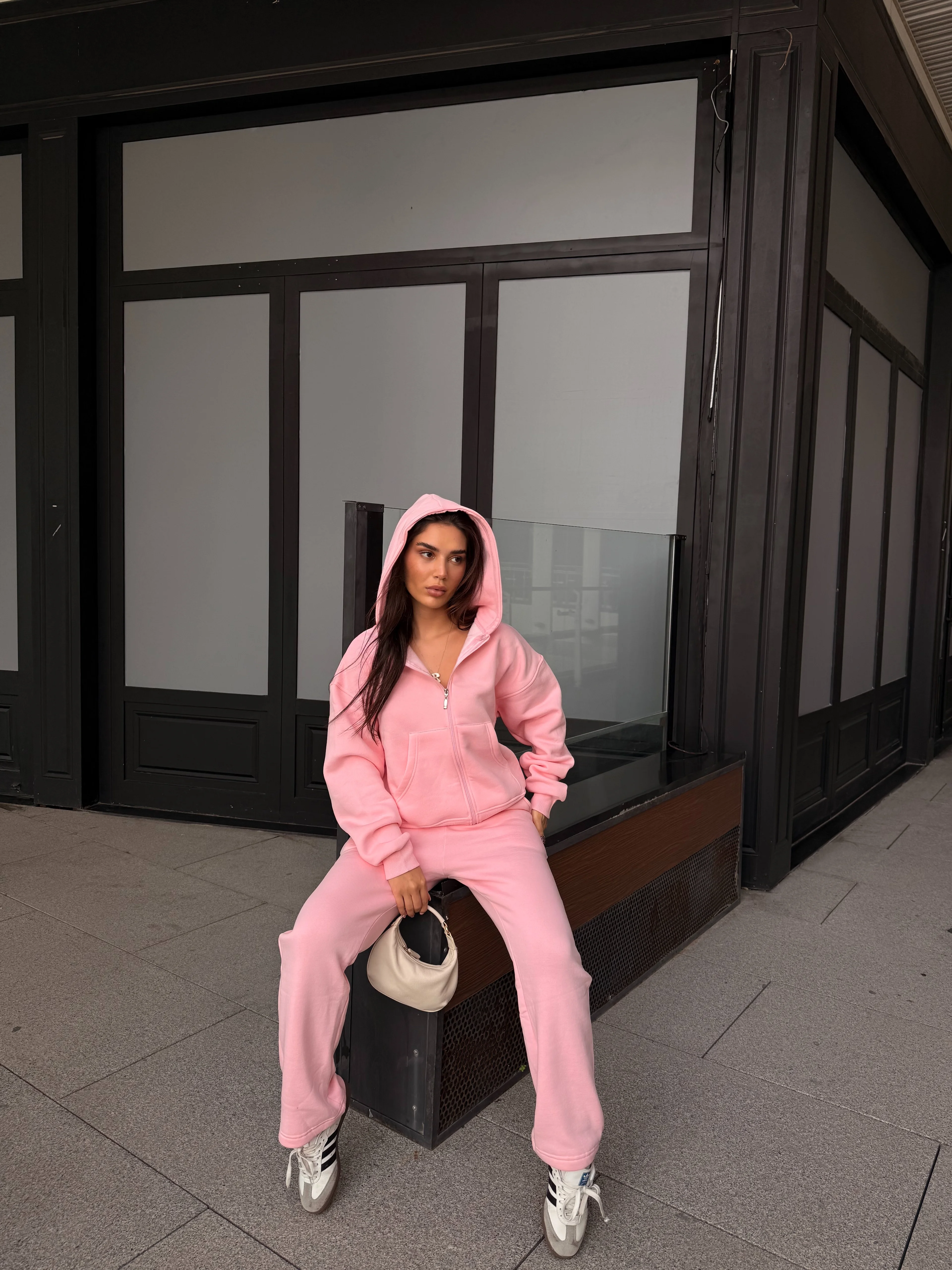 İçi Polar Oversize Kesim Kapüşonlu Fermuarlı 3 İplik Kadın Eşofman Takımı