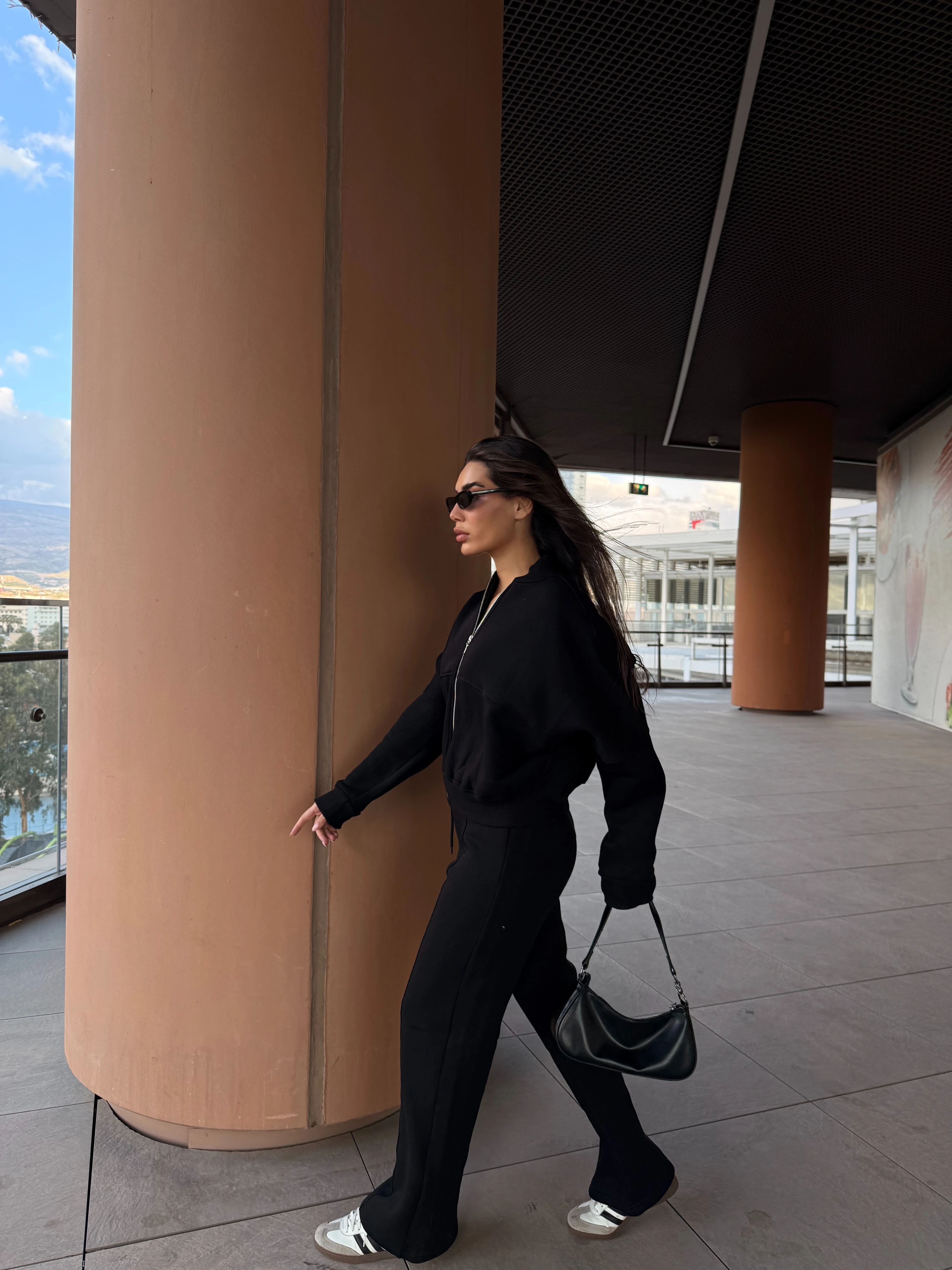 Konfor ve Şıklığı Birleştiren 3 İplik Pamuklu Çimalı Eşofman Takımı