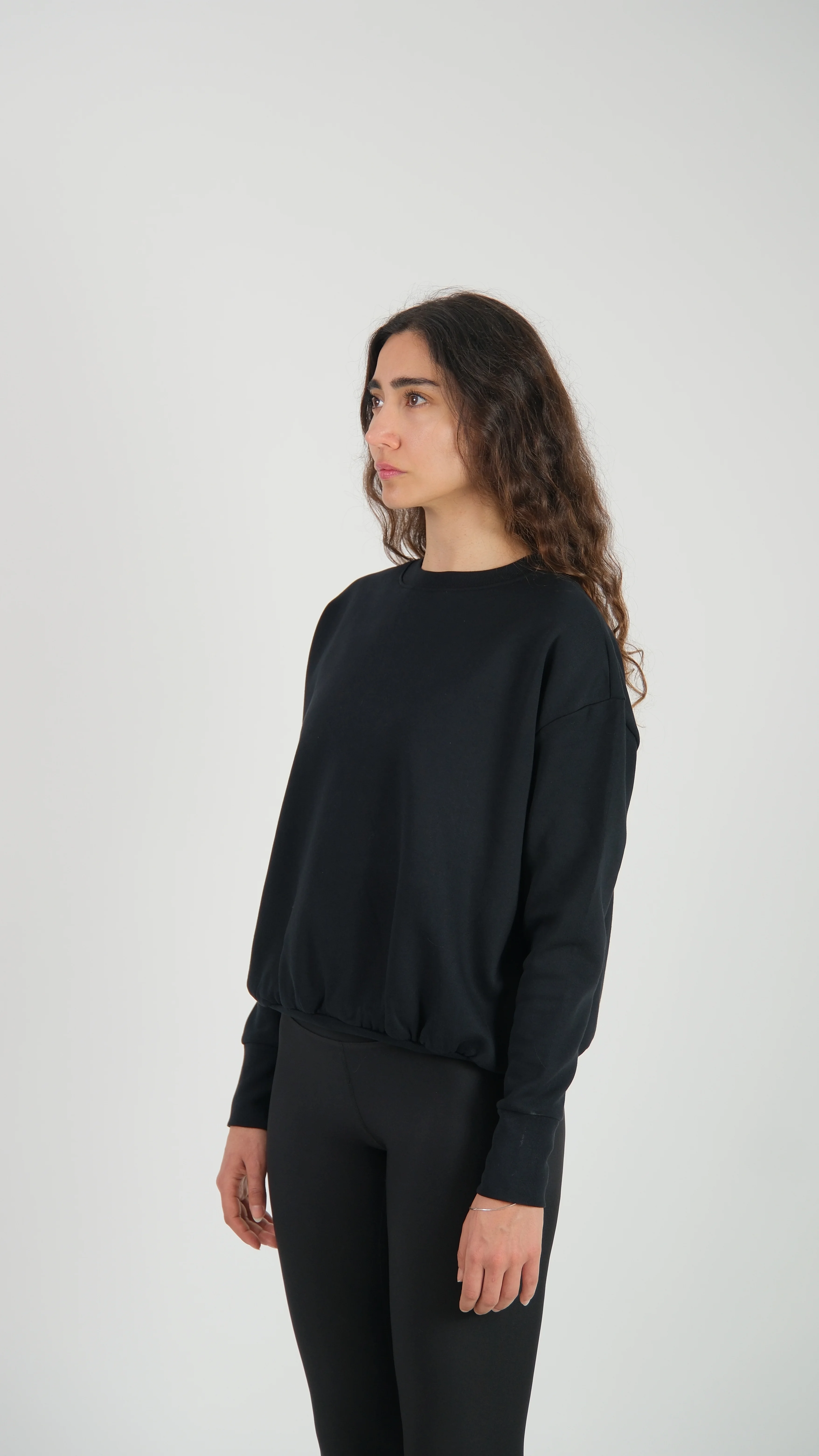 Kadın Bisiklet Yaka Içi Polarlı Oversize Fit Basic Siyah %100 Pamuk Sweatshirt