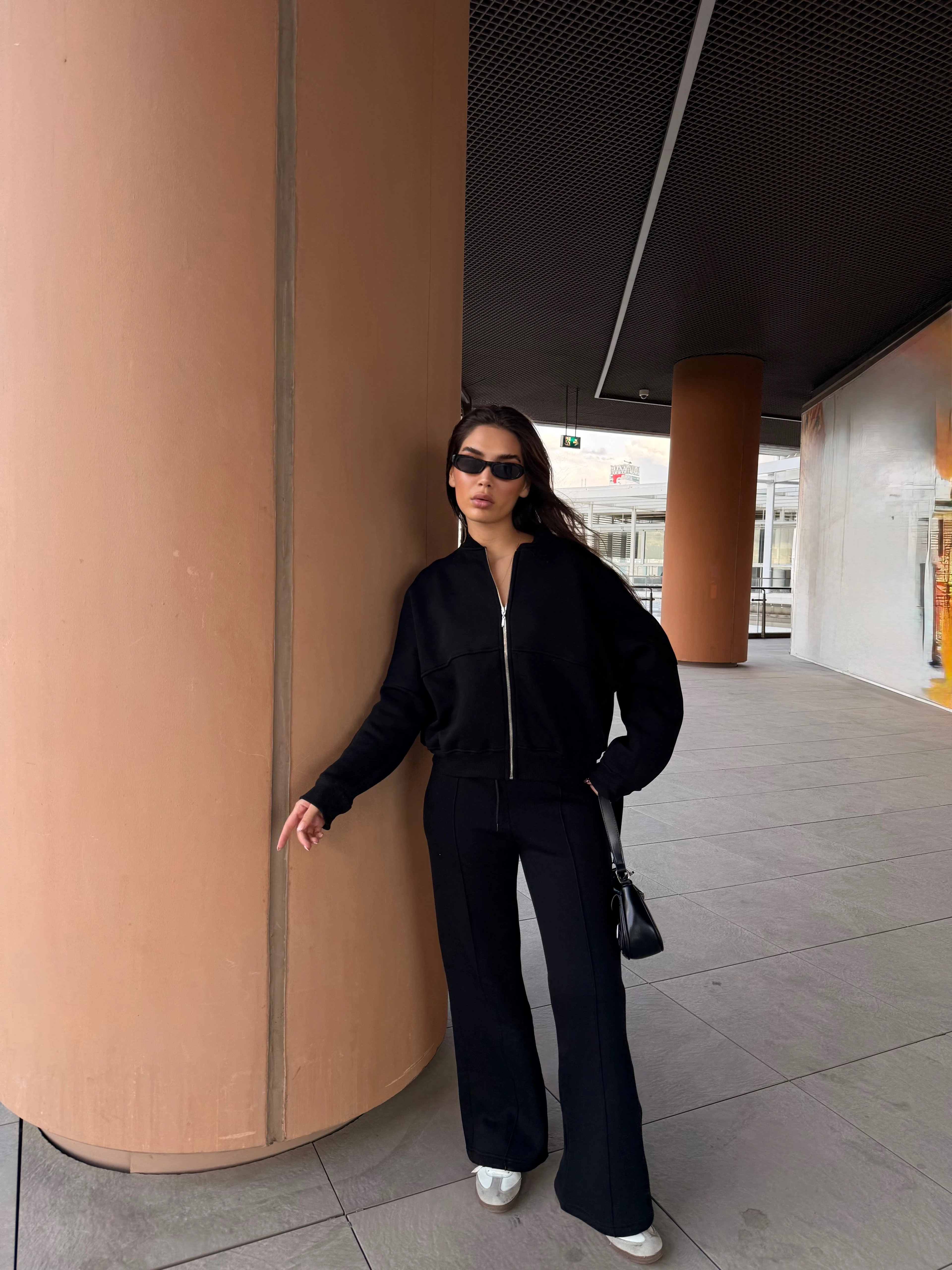 Konfor ve Şıklığı Birleştiren 3 İplik Pamuklu Çimalı Eşofman Takımı