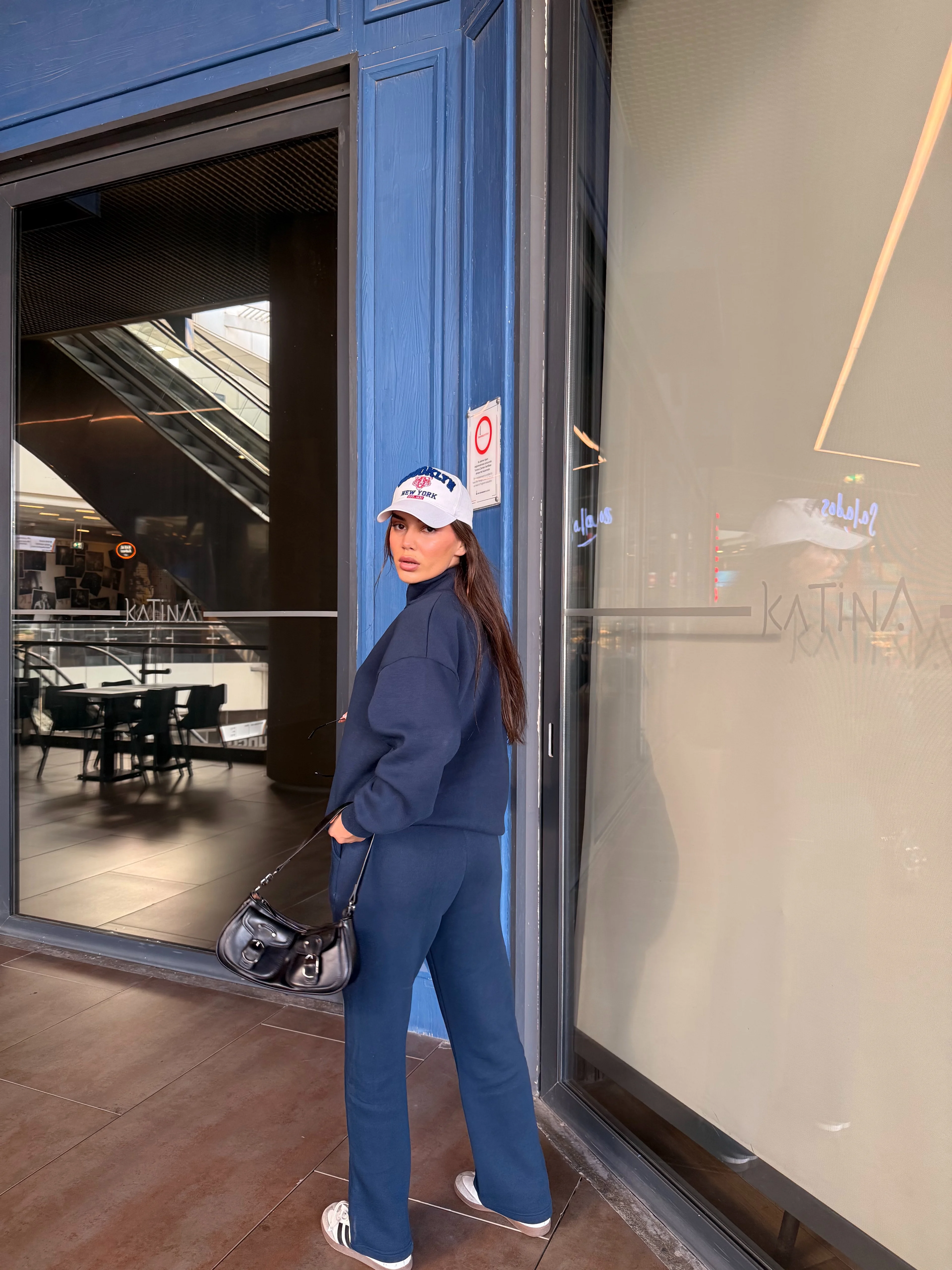 İçi Polar Oversize Kesim Boğaz Fermuarlı 3 İplik Kadın Eşofman Takım