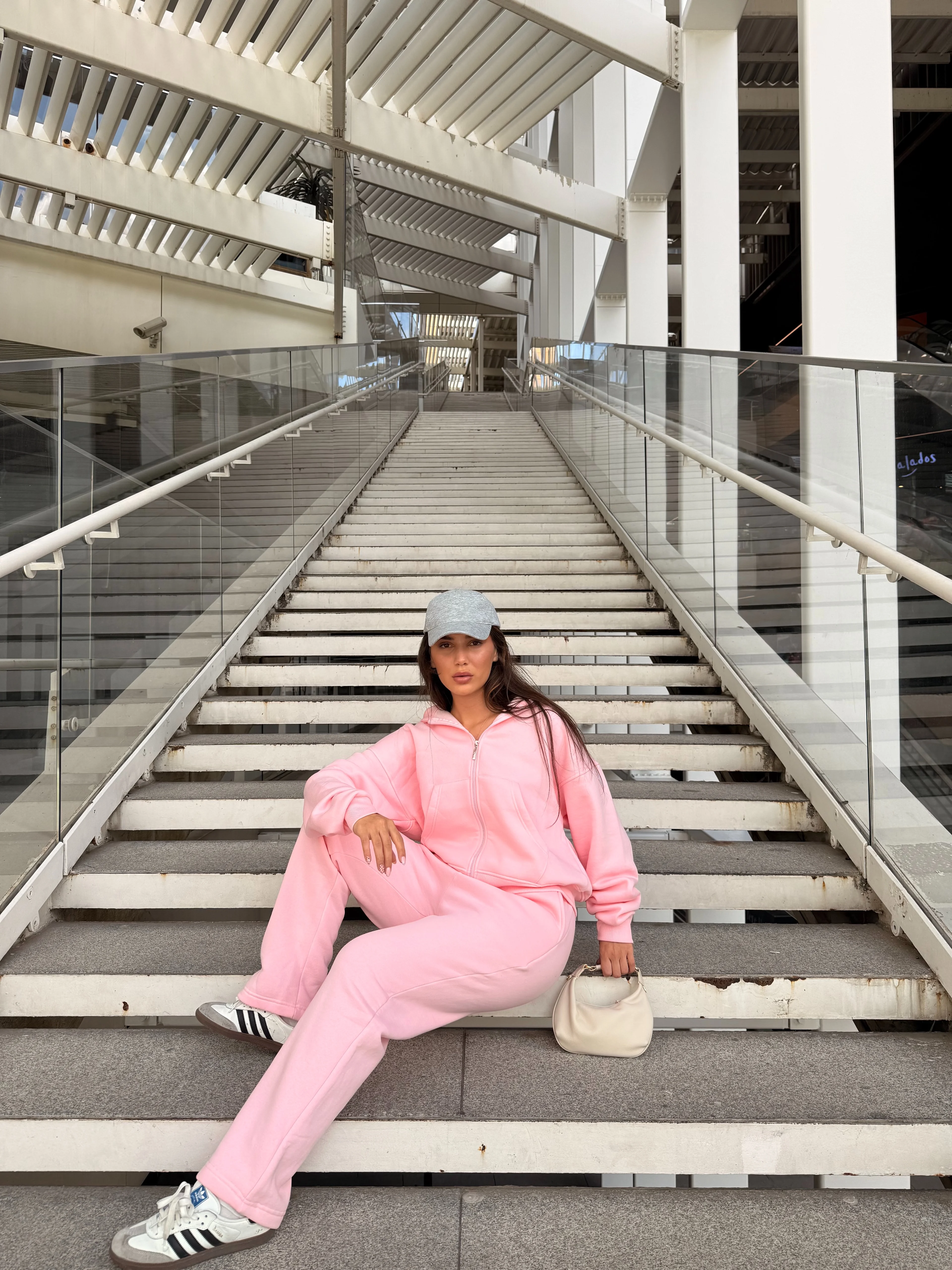 İçi Polar Oversize Kesim Kapüşonlu Fermuarlı 3 İplik Kadın Eşofman Takımı