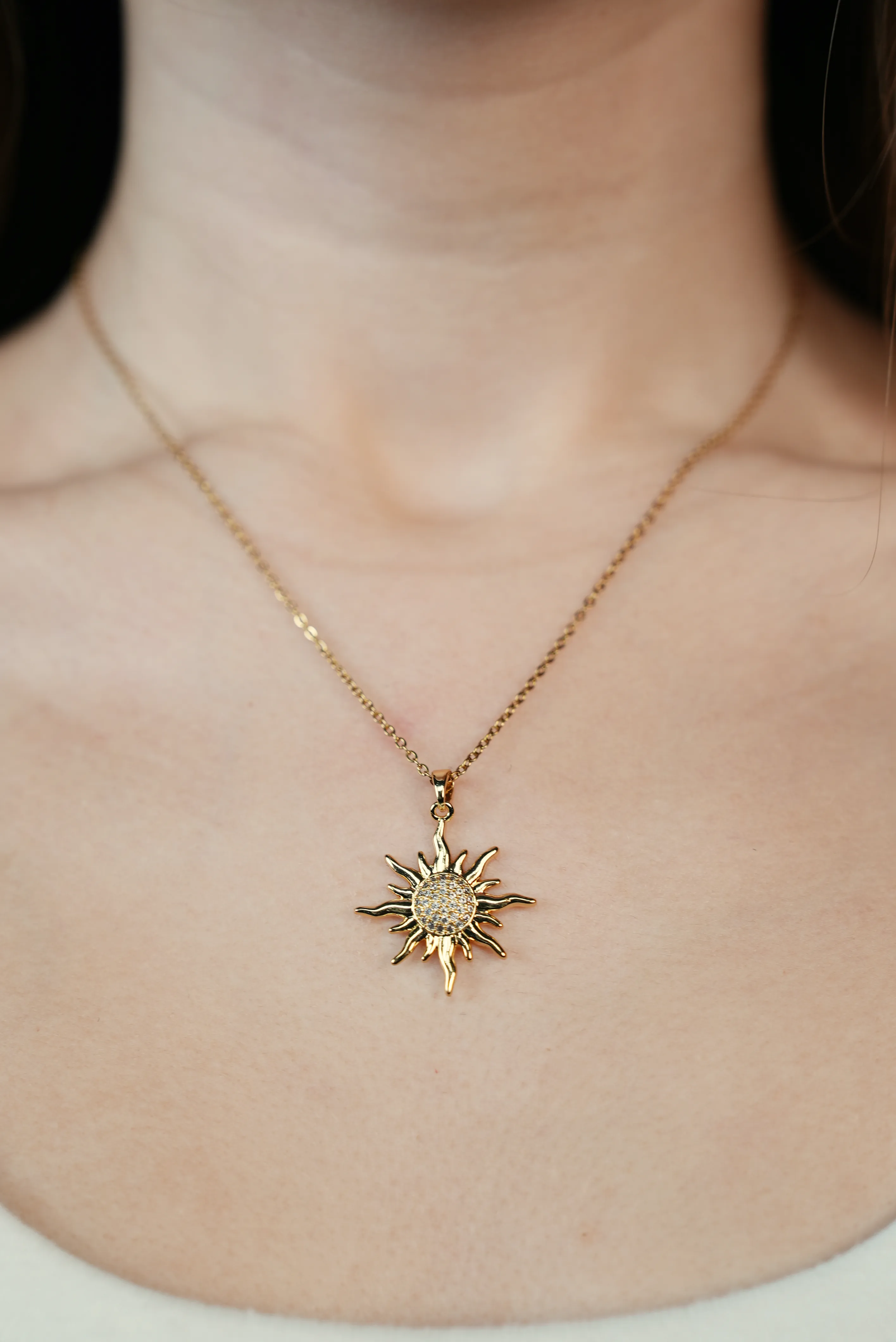 Gold Güneş Kolye