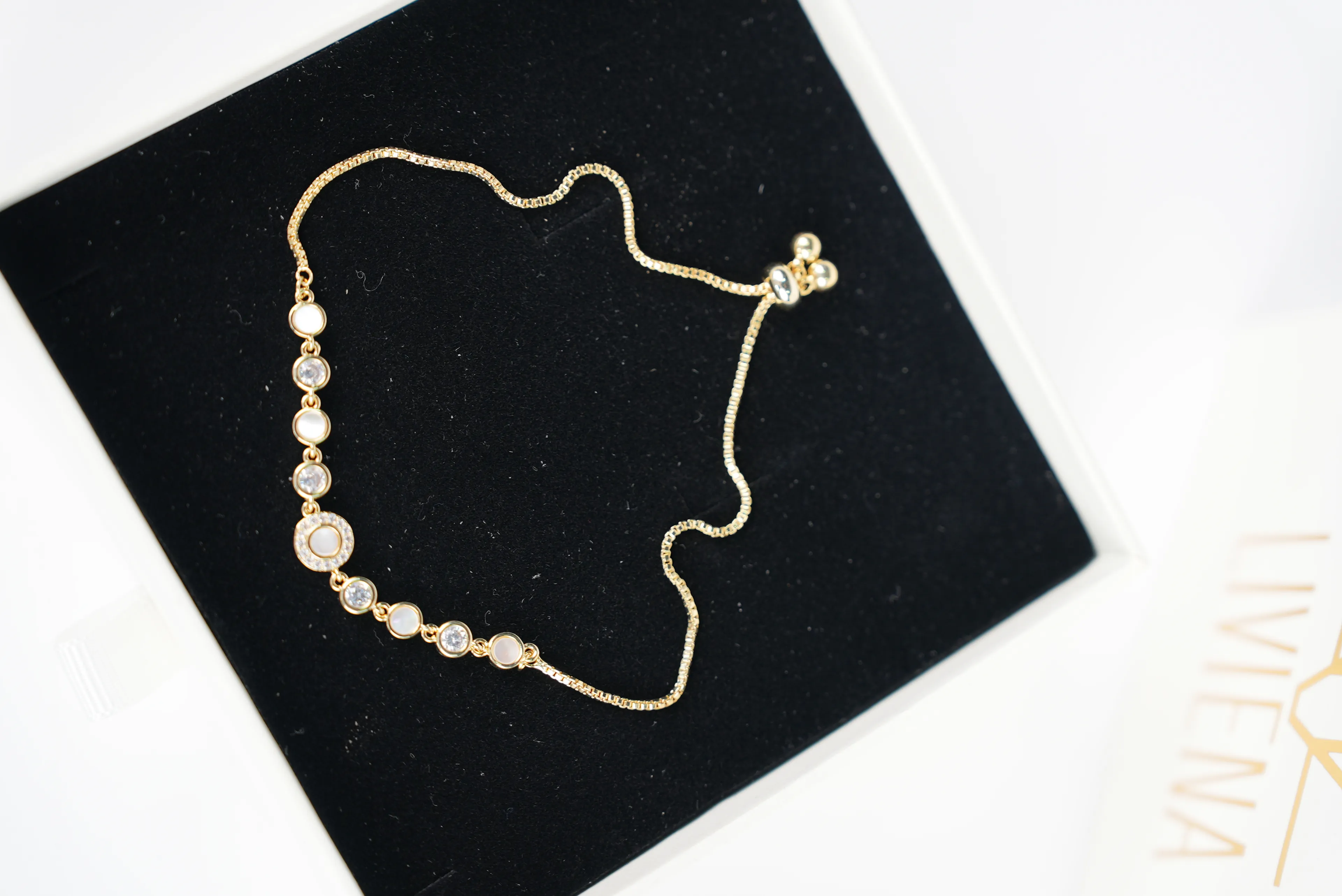 Mermer Detaylı Gold Bileklik