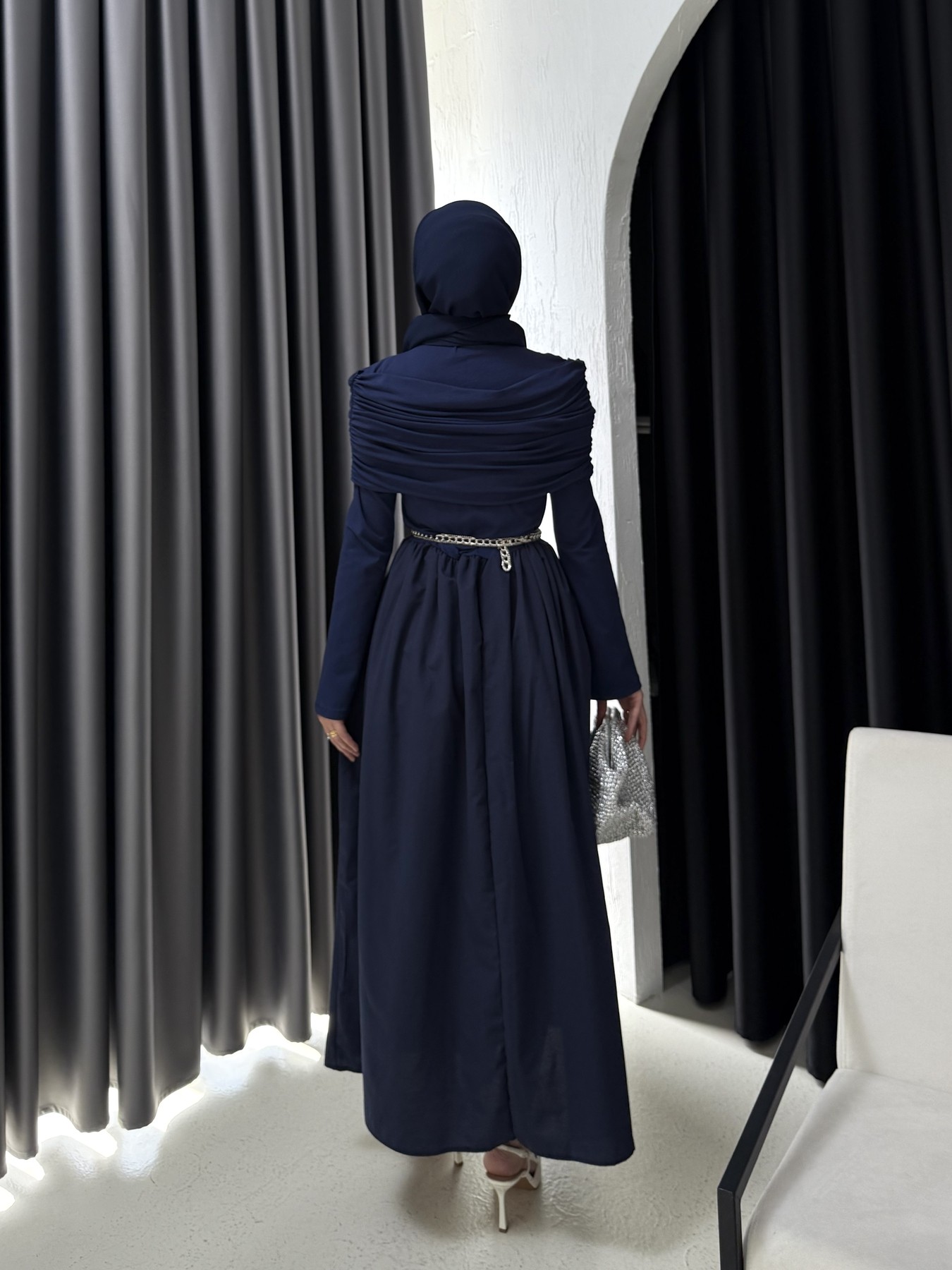 Yaka Detaylı Elbise 68-6170