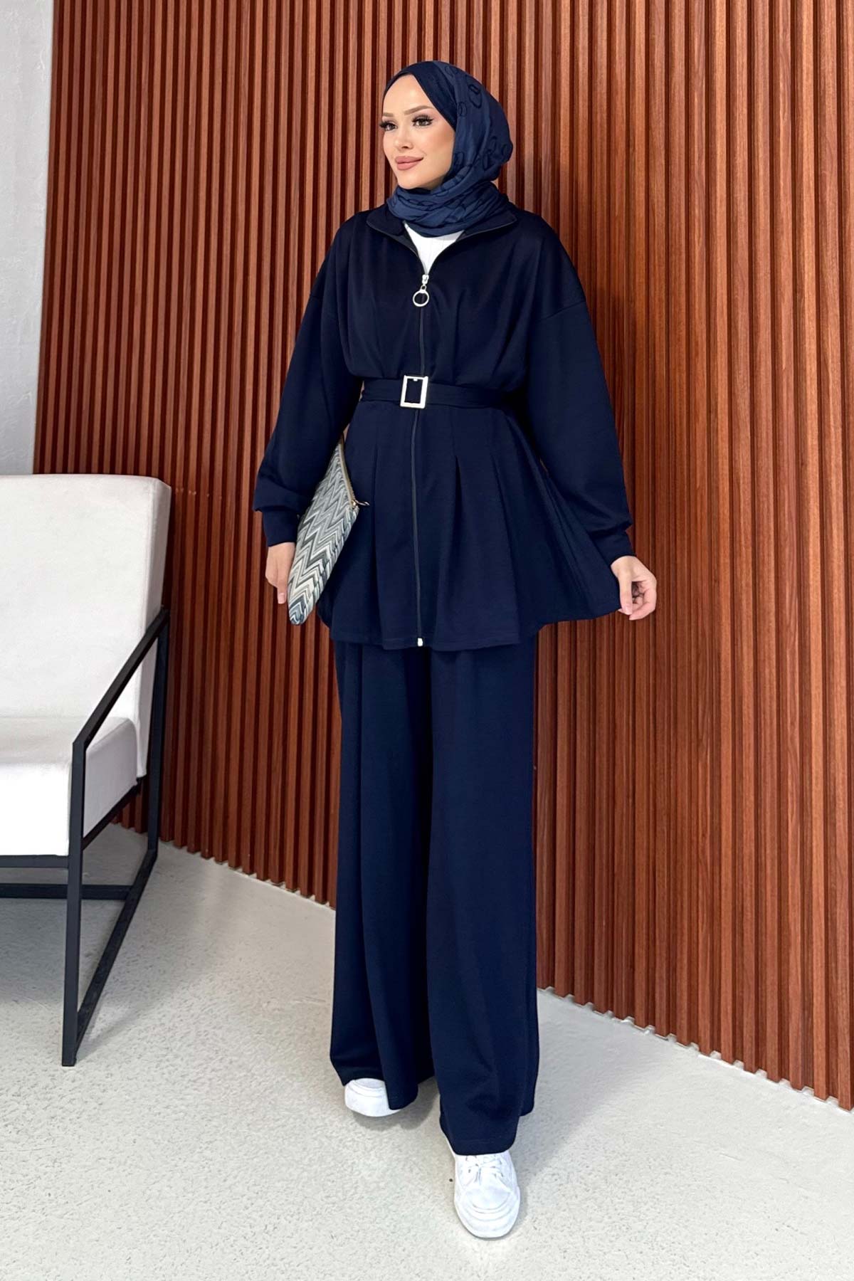Lacivert