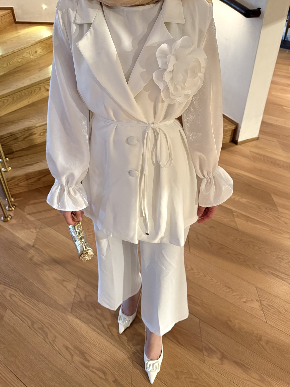 Gül Broşlu Ceketli Takım 32-4016