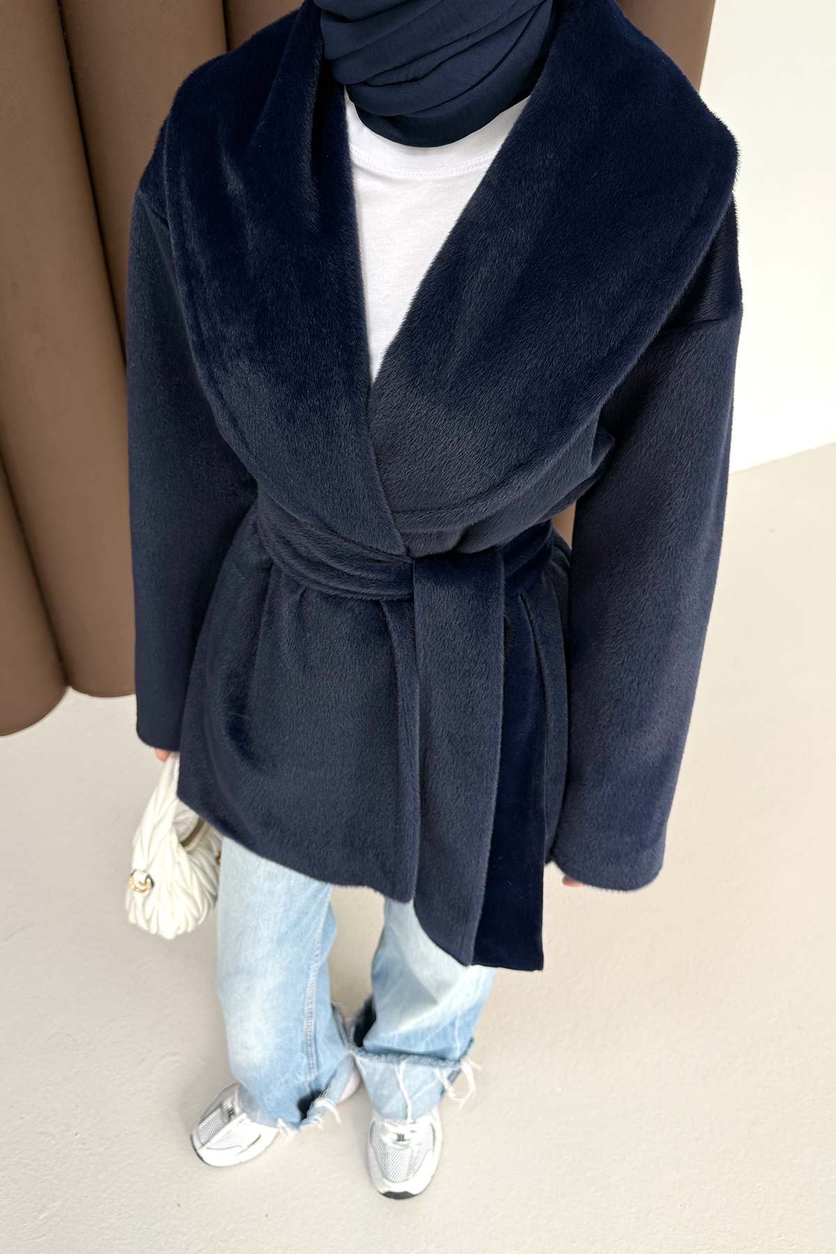 Angora Kuşaklı Kaban 32-2504