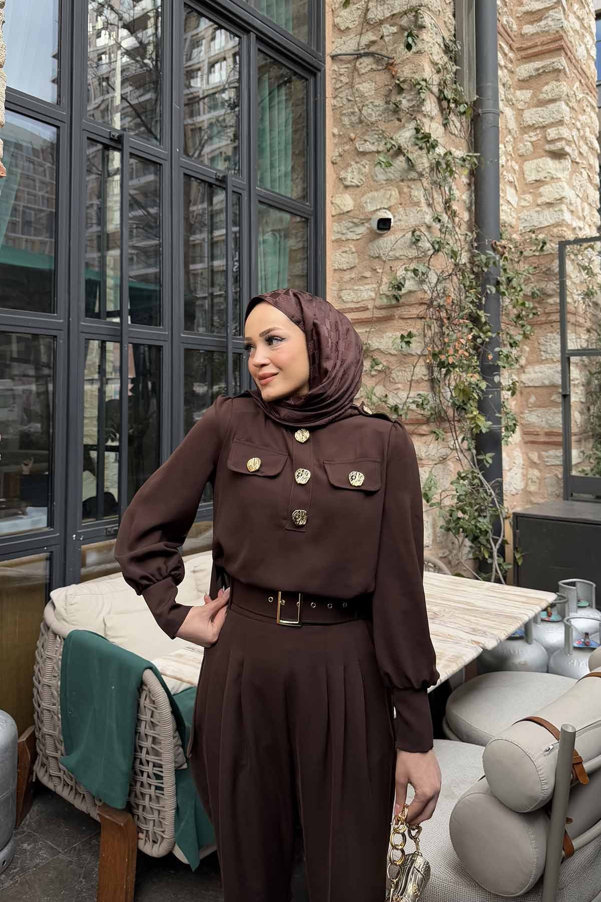 Düğme Detaylı Takım 32-2310