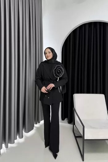 Siyah