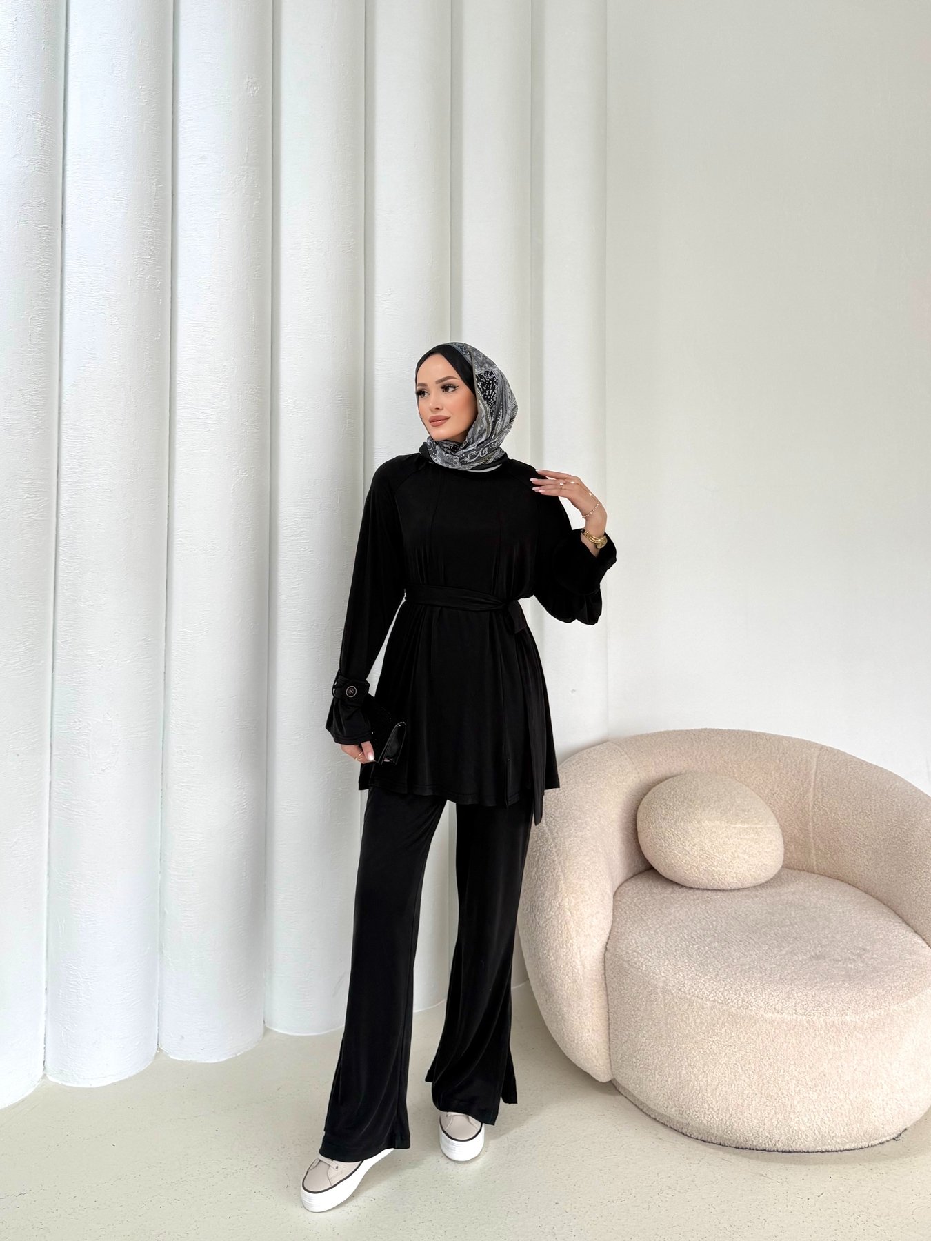 Siyah