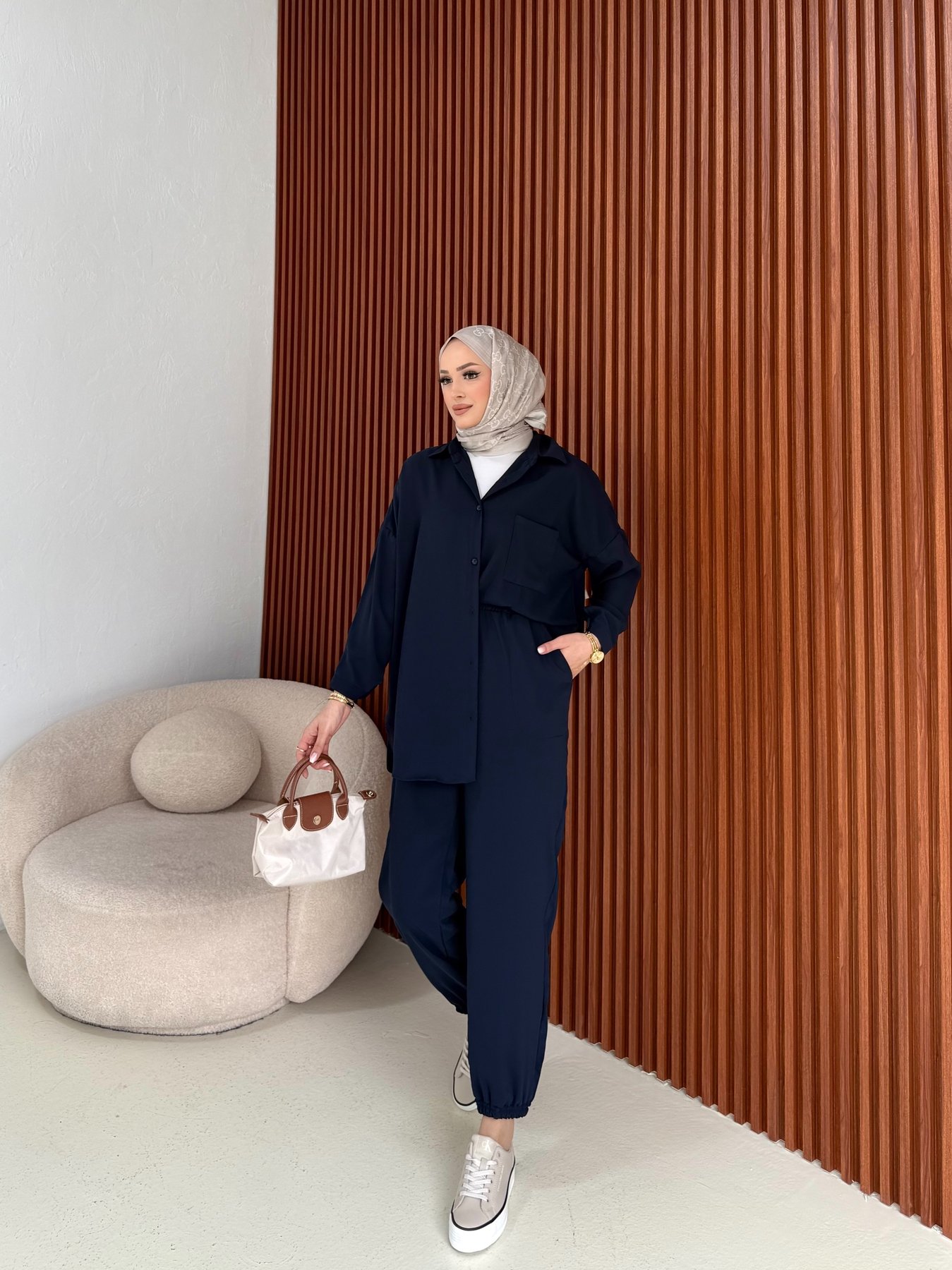 Dubai Takım 68-6164