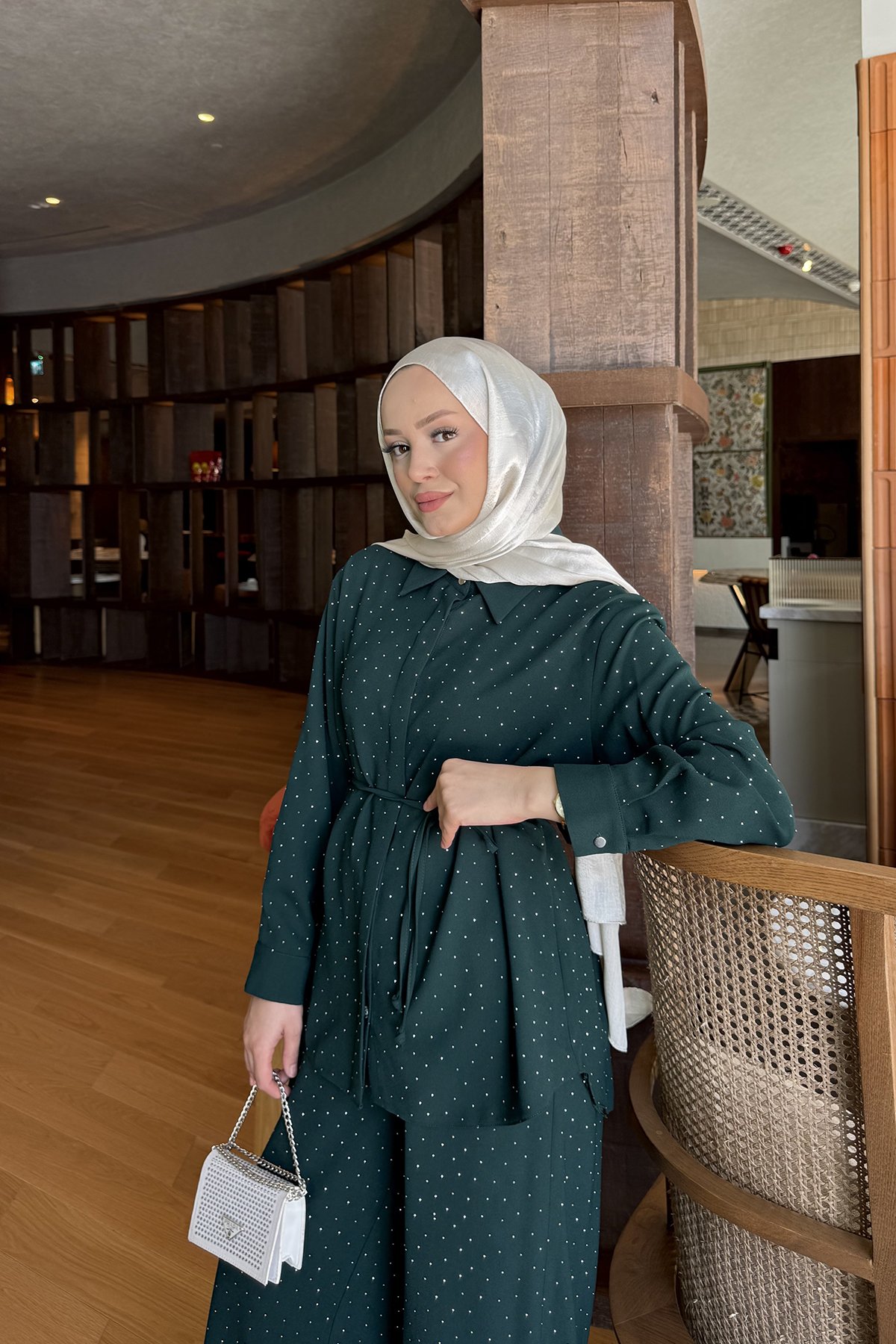 Taşlı Gömlekli Krep Takım 32-2316