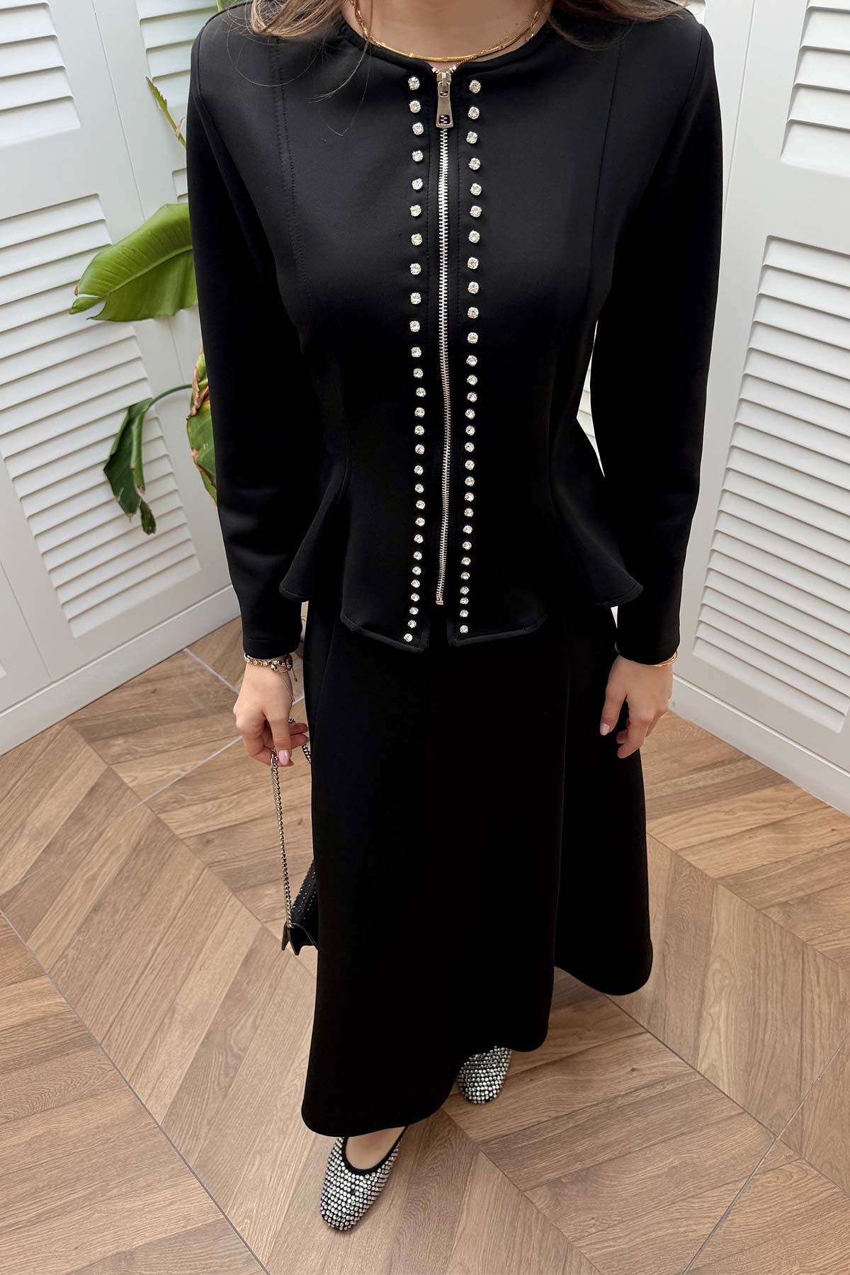 Scuba Taşlı Etekli Takım 32-3730