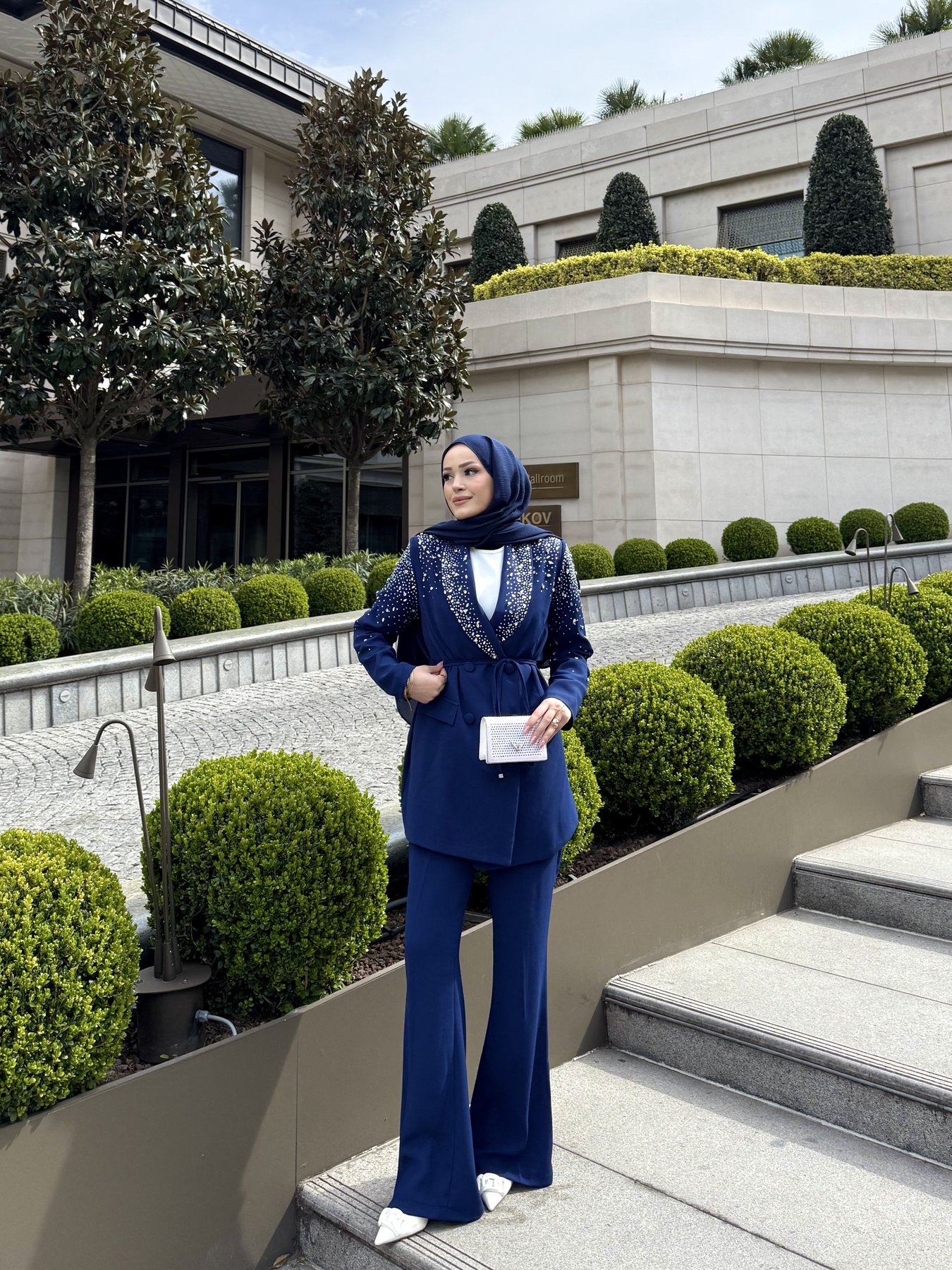 Taşlı Krep Ceketli Takım 32-4011