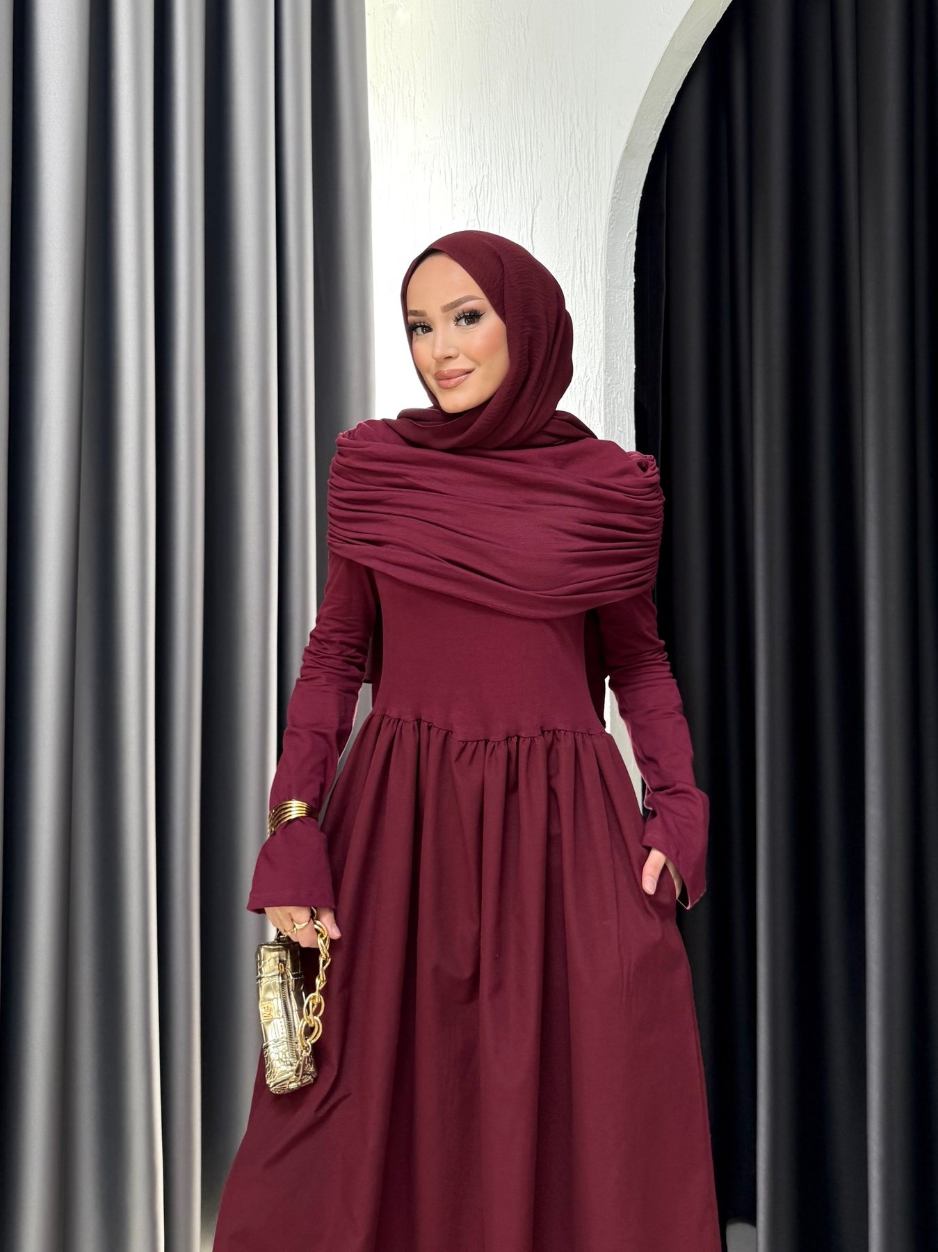 Yaka Detaylı Elbise 68-6170