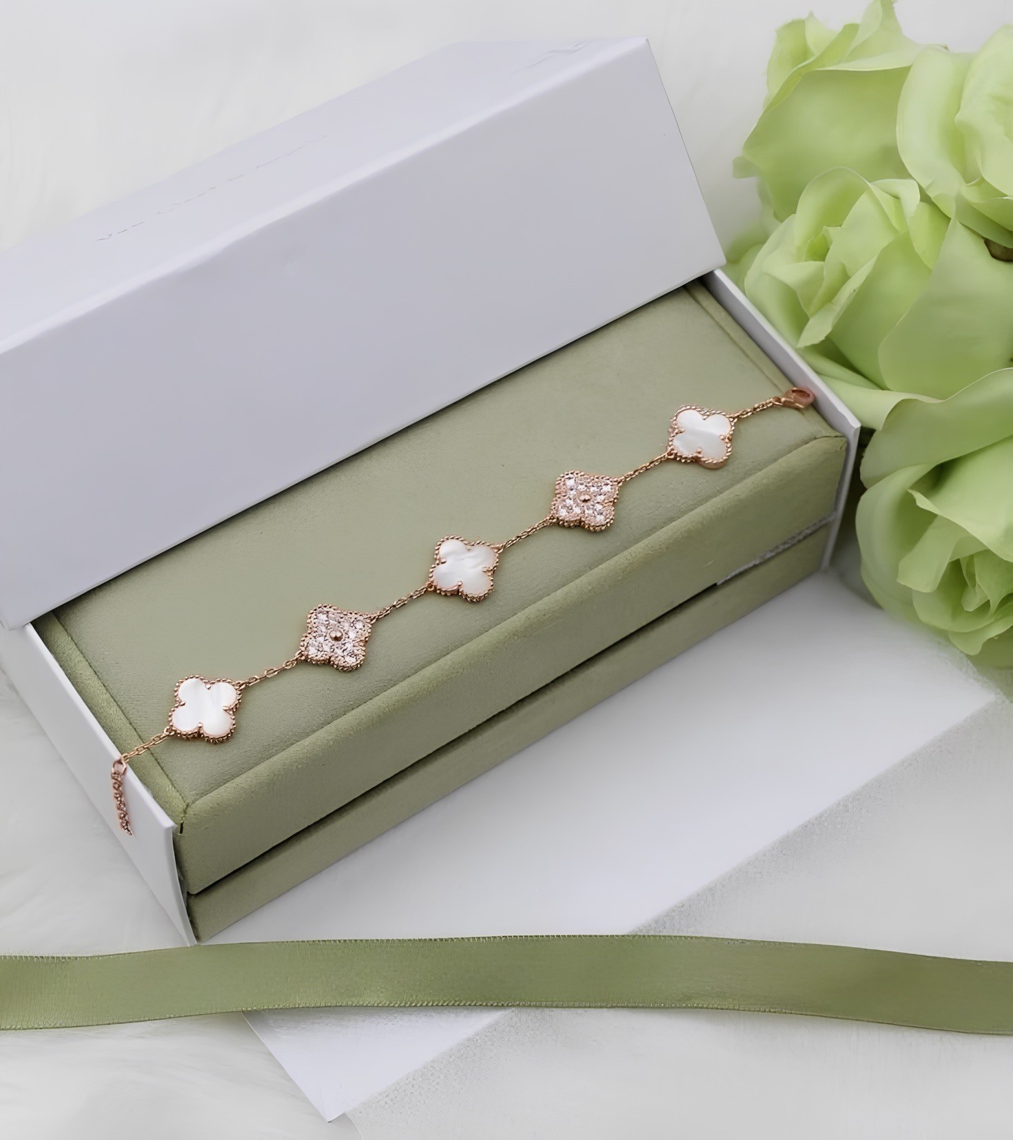 925 | White Gold Diamonds Yonca Bileklik