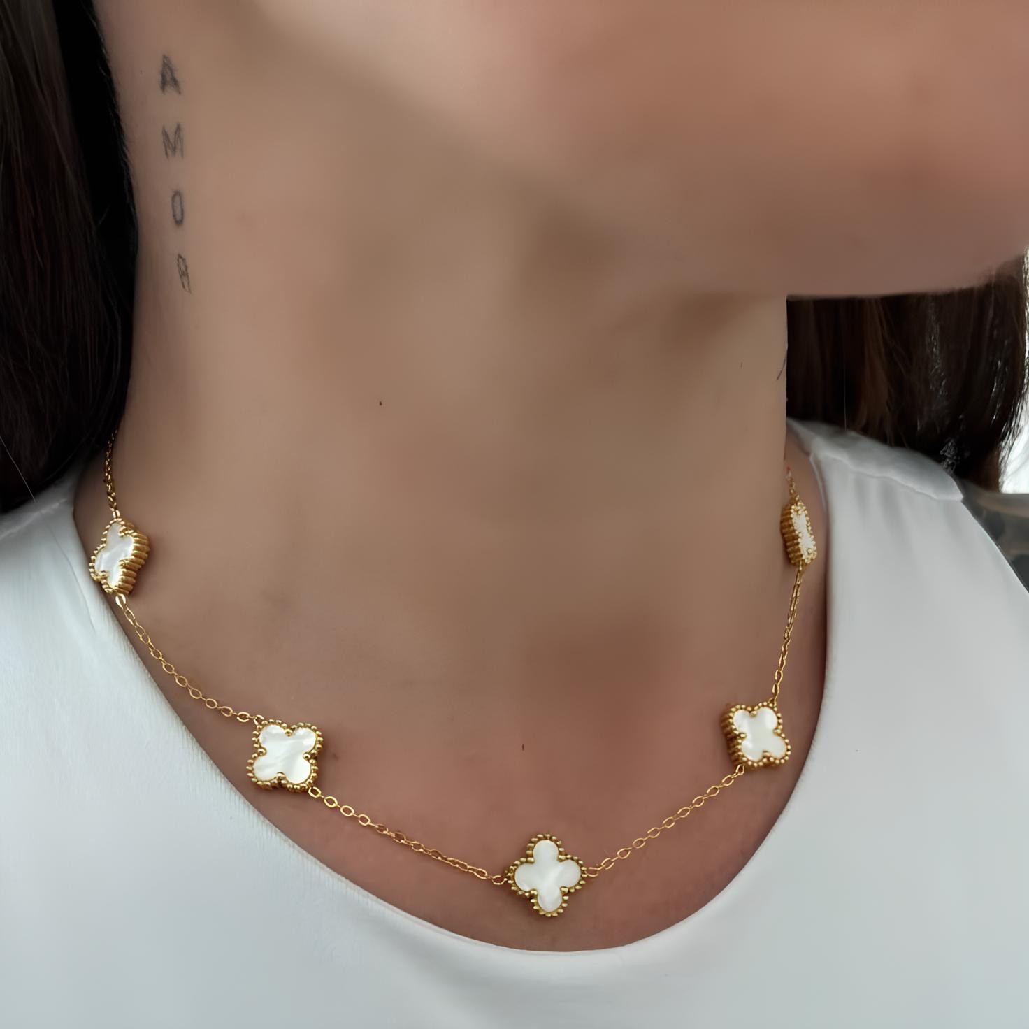 925 | Altın White Yonca Kolye