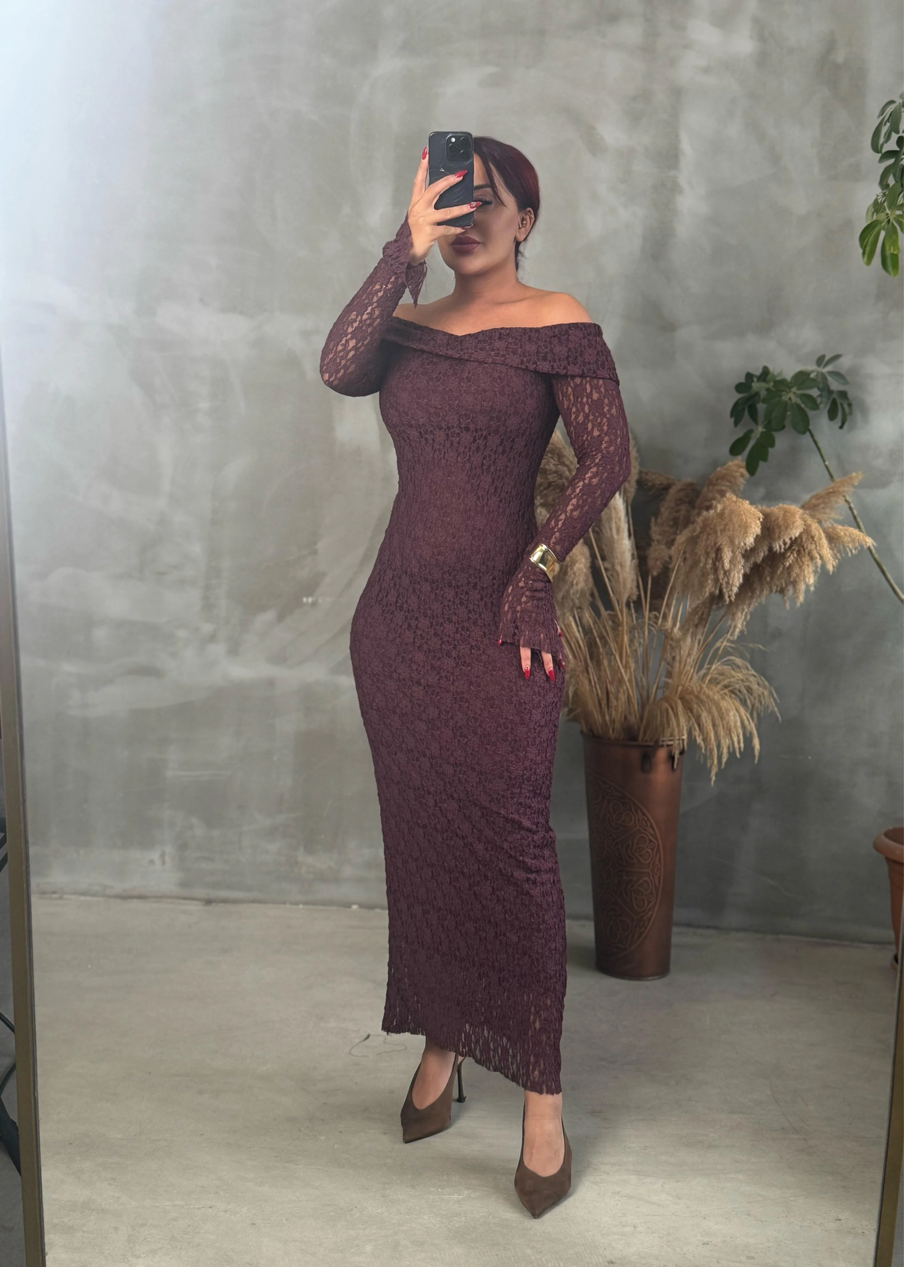 madonna yaka dantelli astarlı elbise