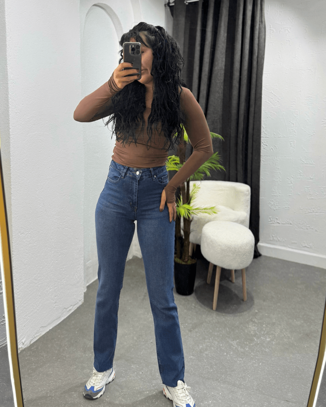 Zra Model MomJean
