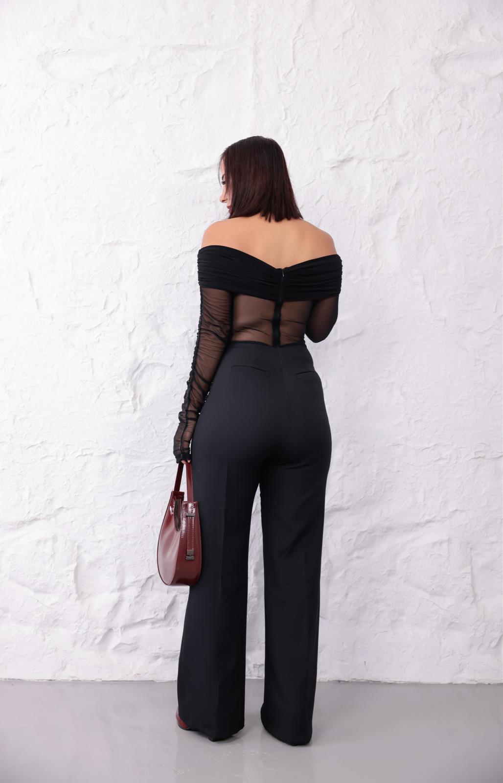 Madonna Yaka Transparan Tül Detaylı Tulum – Siyah