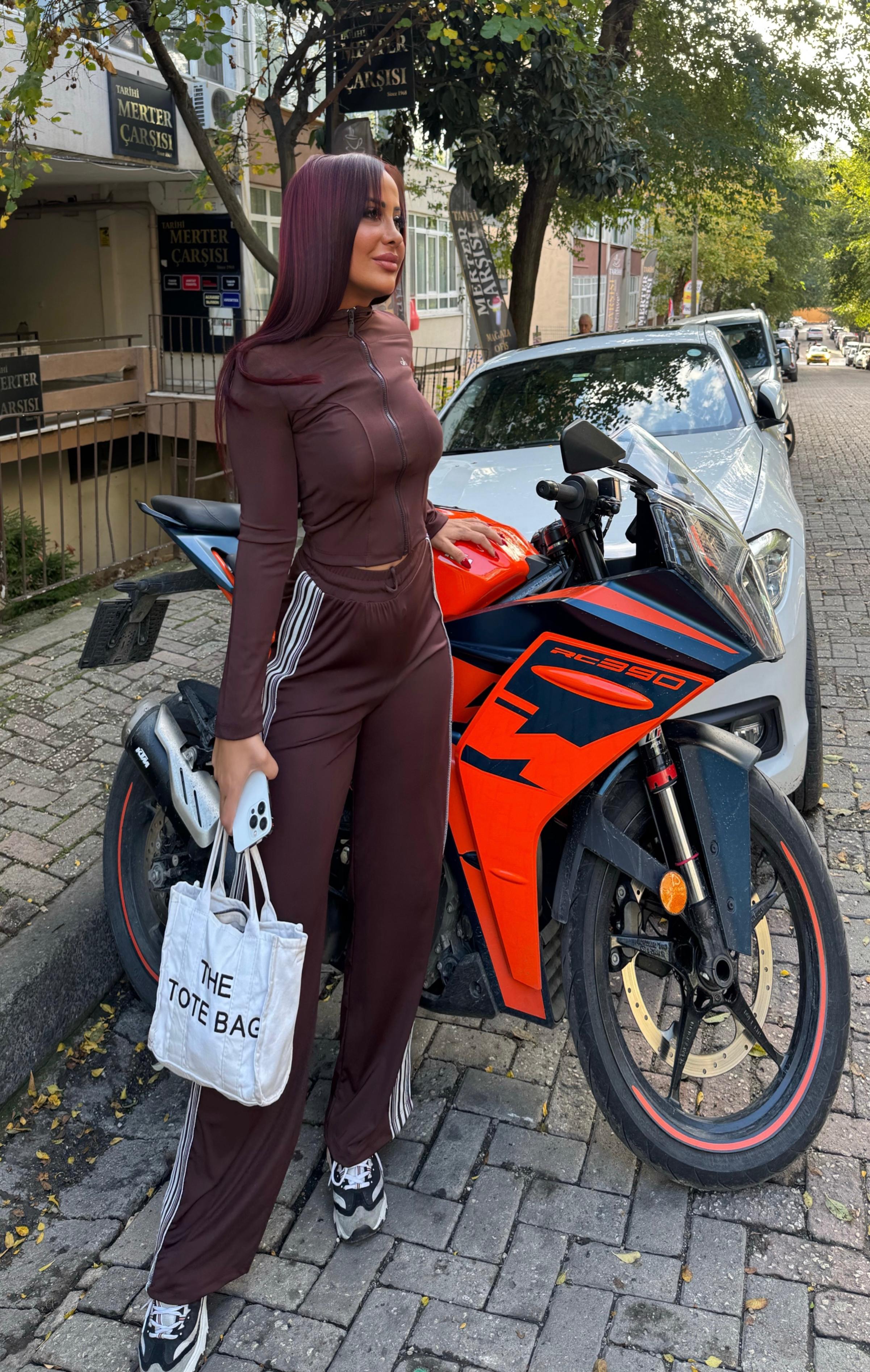 ola lüx kalite şeritli likralı eşofman takımı