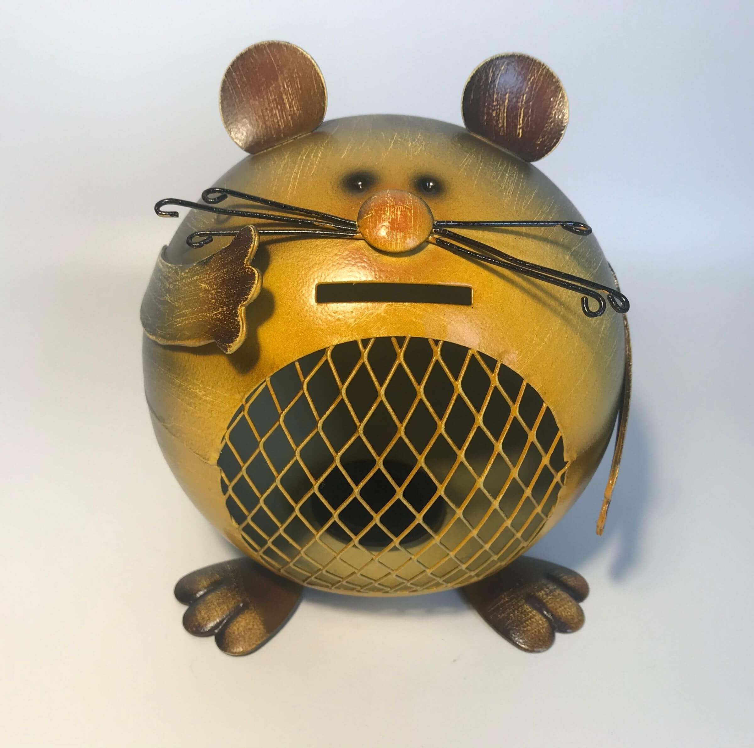 Tämä söpö hiiri säästöpossu on loistava lelu lapsille image