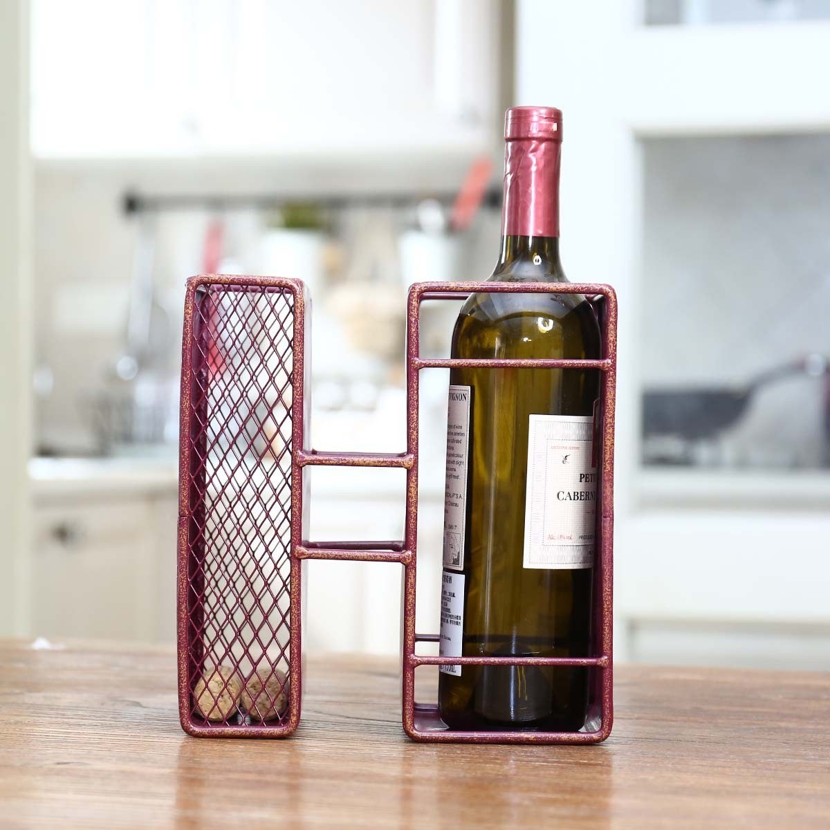 Viinipulloteline on suunniteltu sekä että viinikorkkien säilyttämiseen image