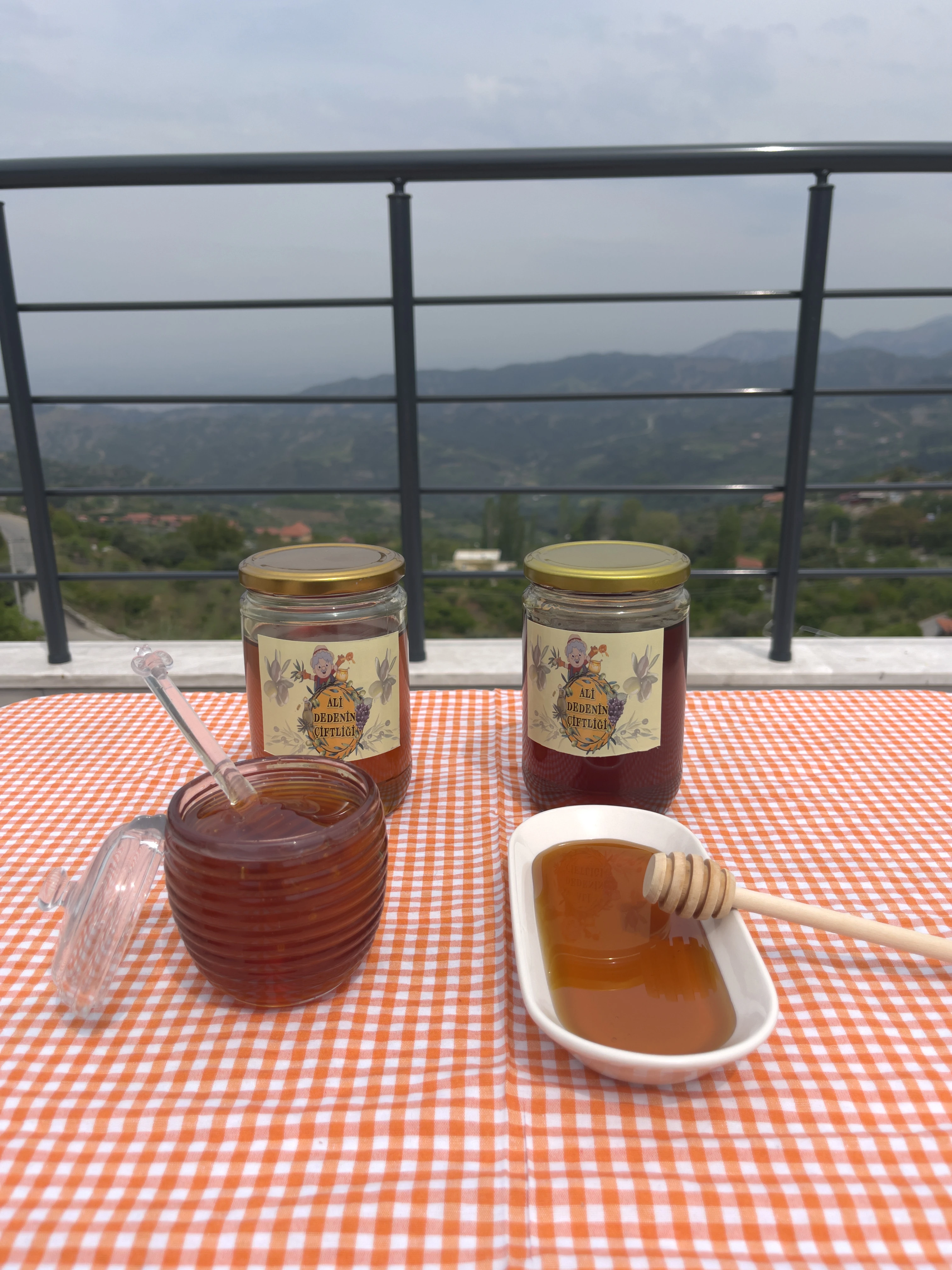 Doğal Karakovan Balı 1 KG - Katkısız ve Saf Karakovan Balı | Ali Dede’nin Çiftliği