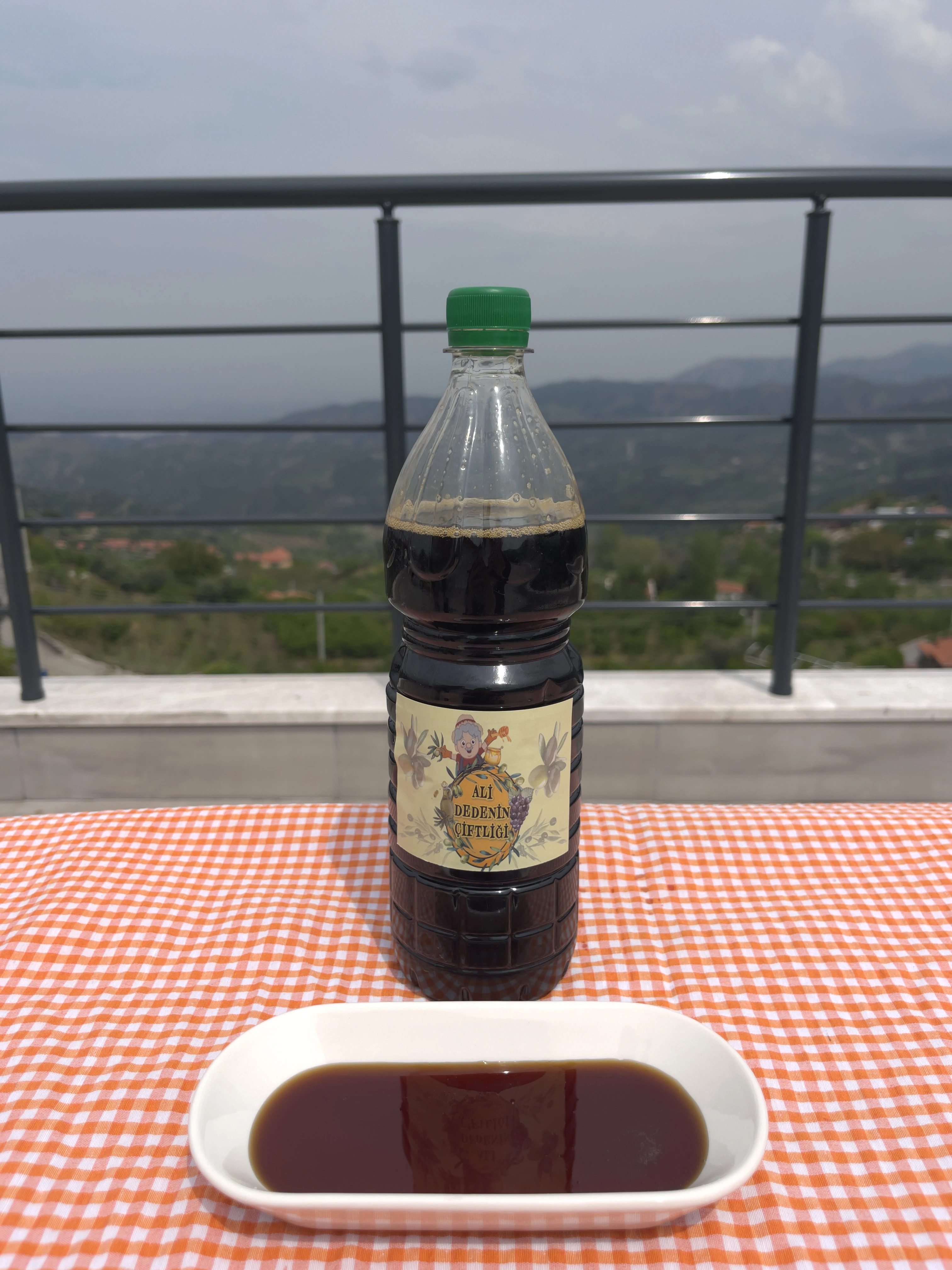 Doğal Beyaz Üzüm Pekmezi 1 LT - Katkısız ve Sağlıklı | Ali Dede’nin Çiftliği