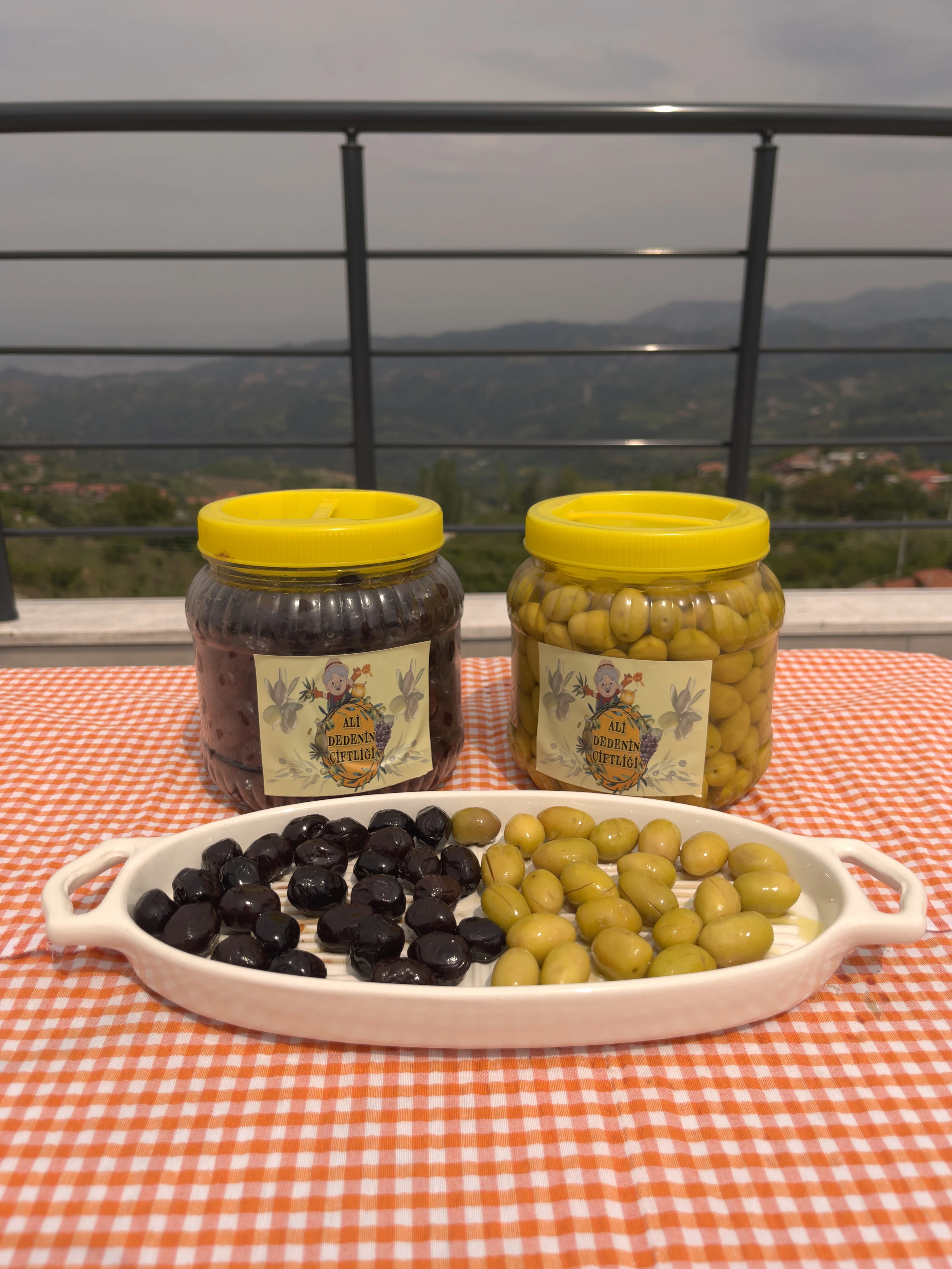 Lux İri Boy Yeşil Zeytin 1 KG - Doğal & Lezzetli | Ali Dede’nin Çiftliği