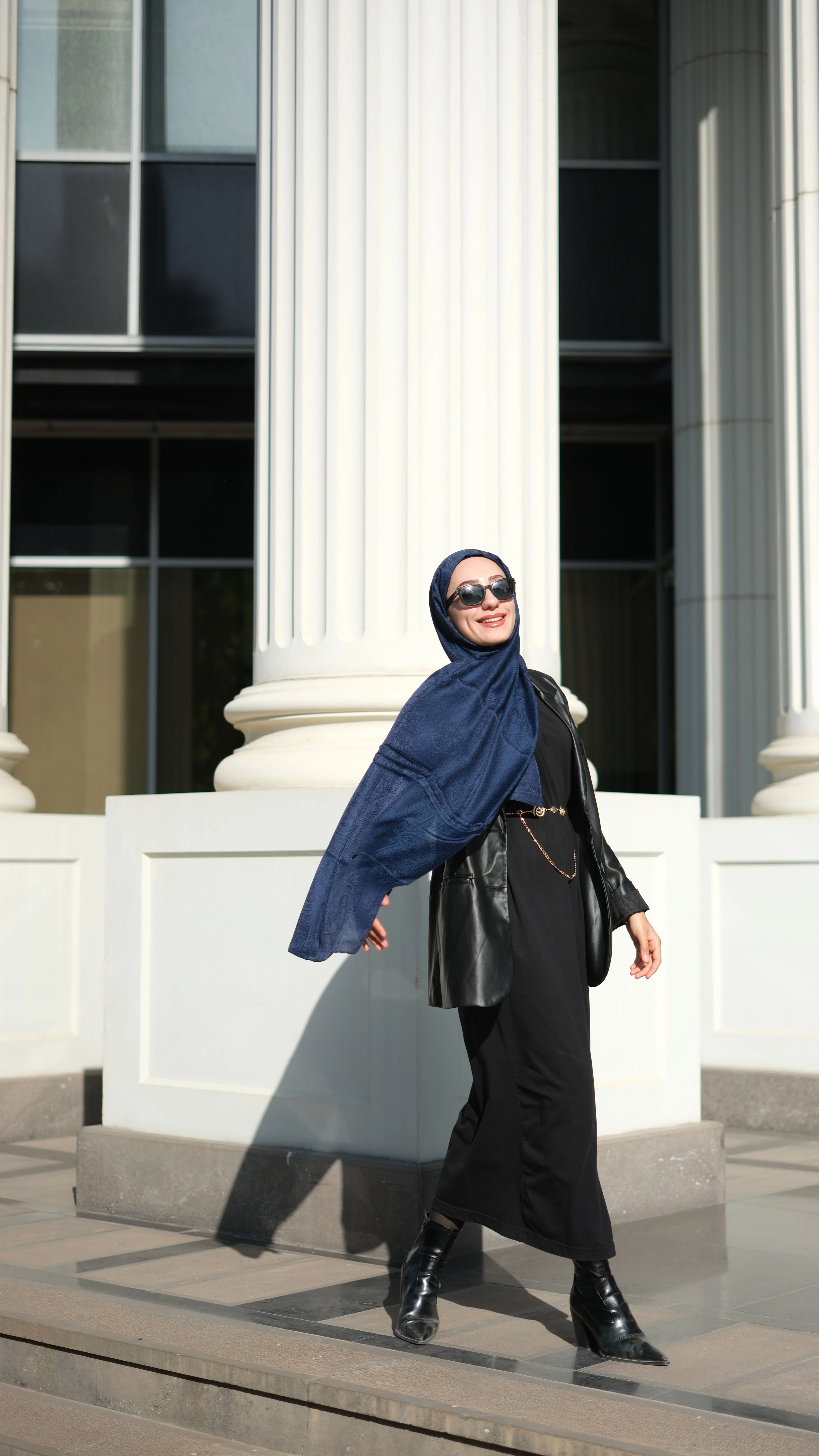 Barok Lacivert Monogram Şal