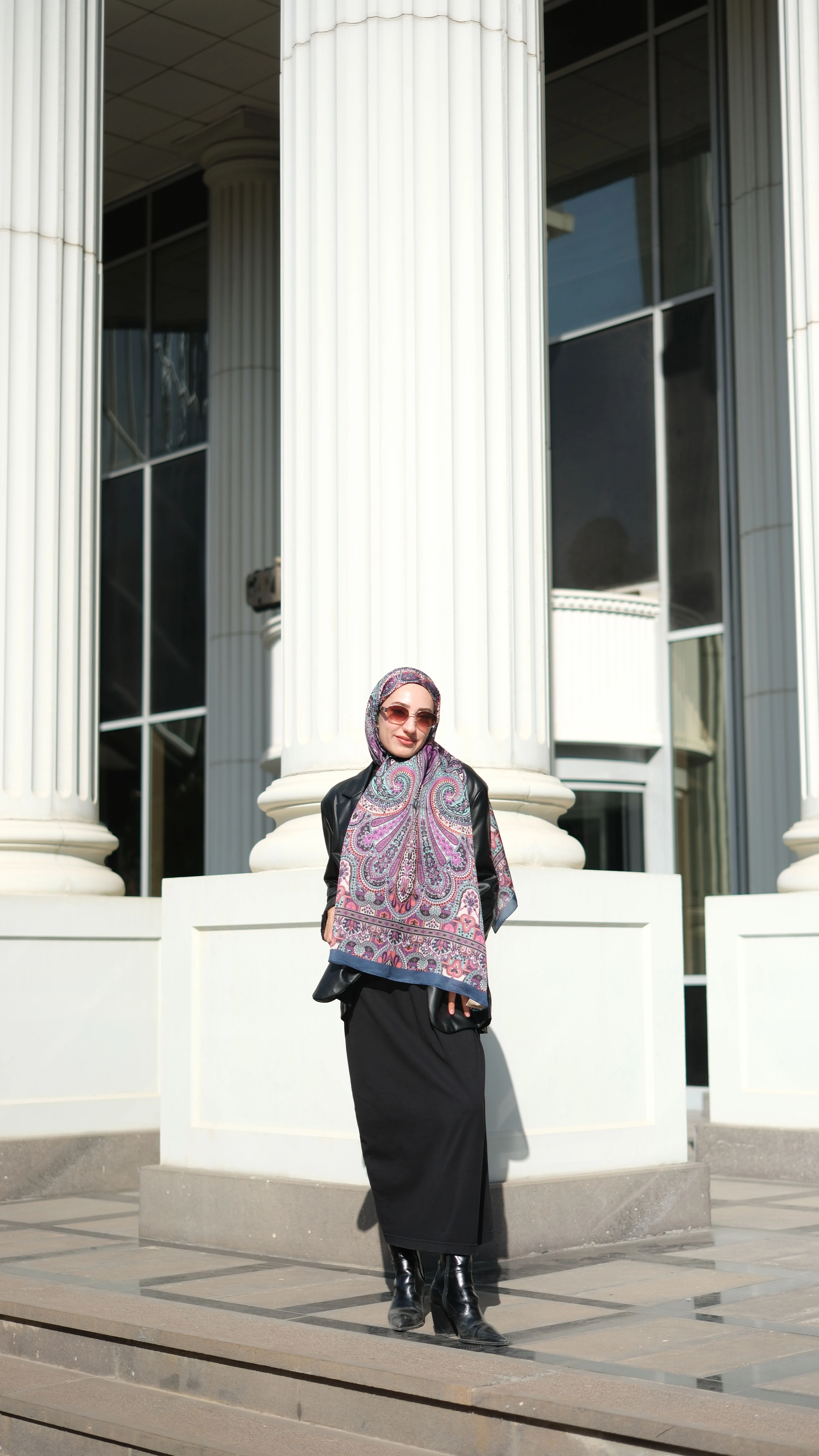 Etnik desenli mor şal