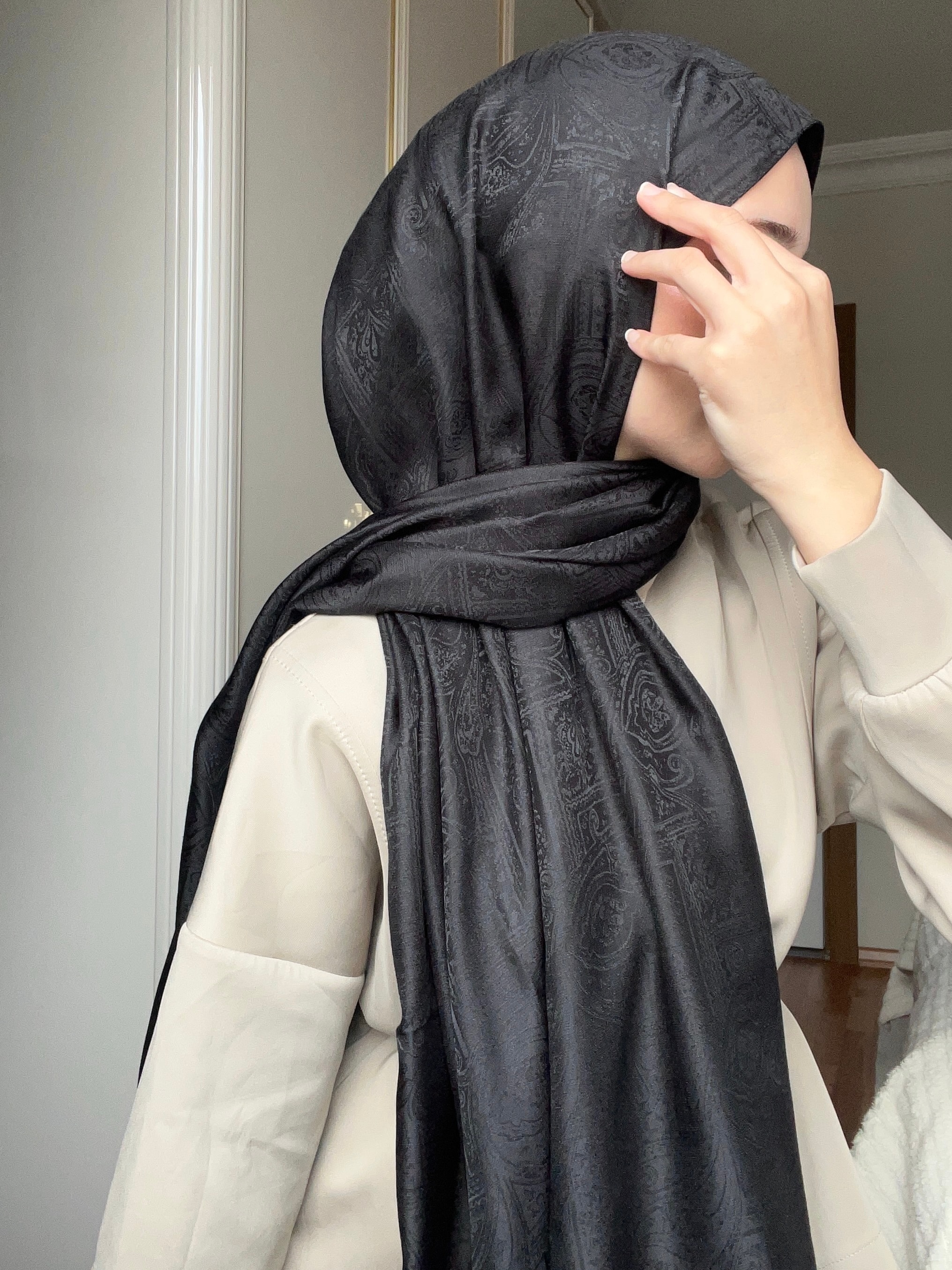 Barok Siyah Monogram Şal