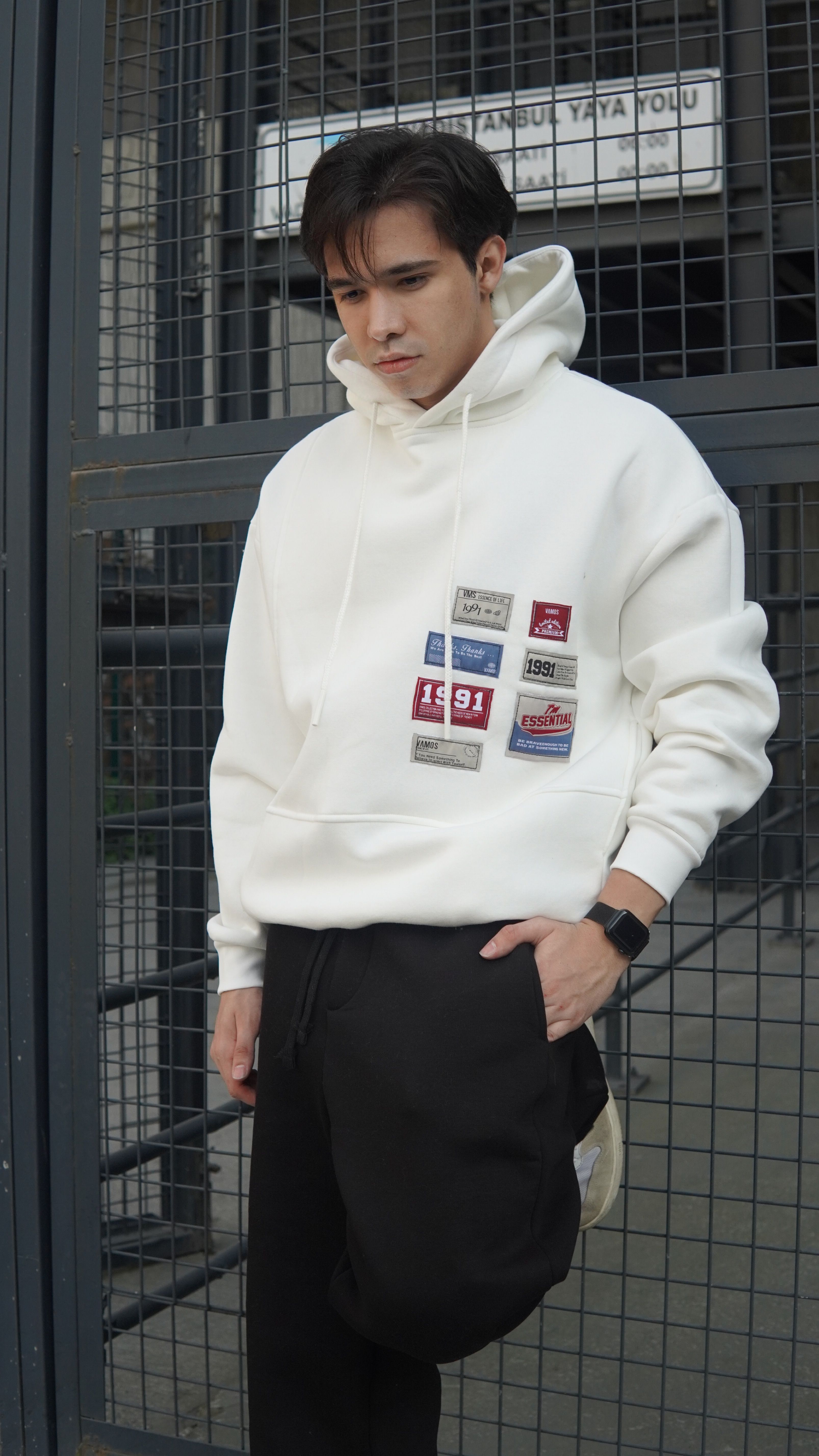 Etiket Detaylı Premium Oversize Hoodie Beyz