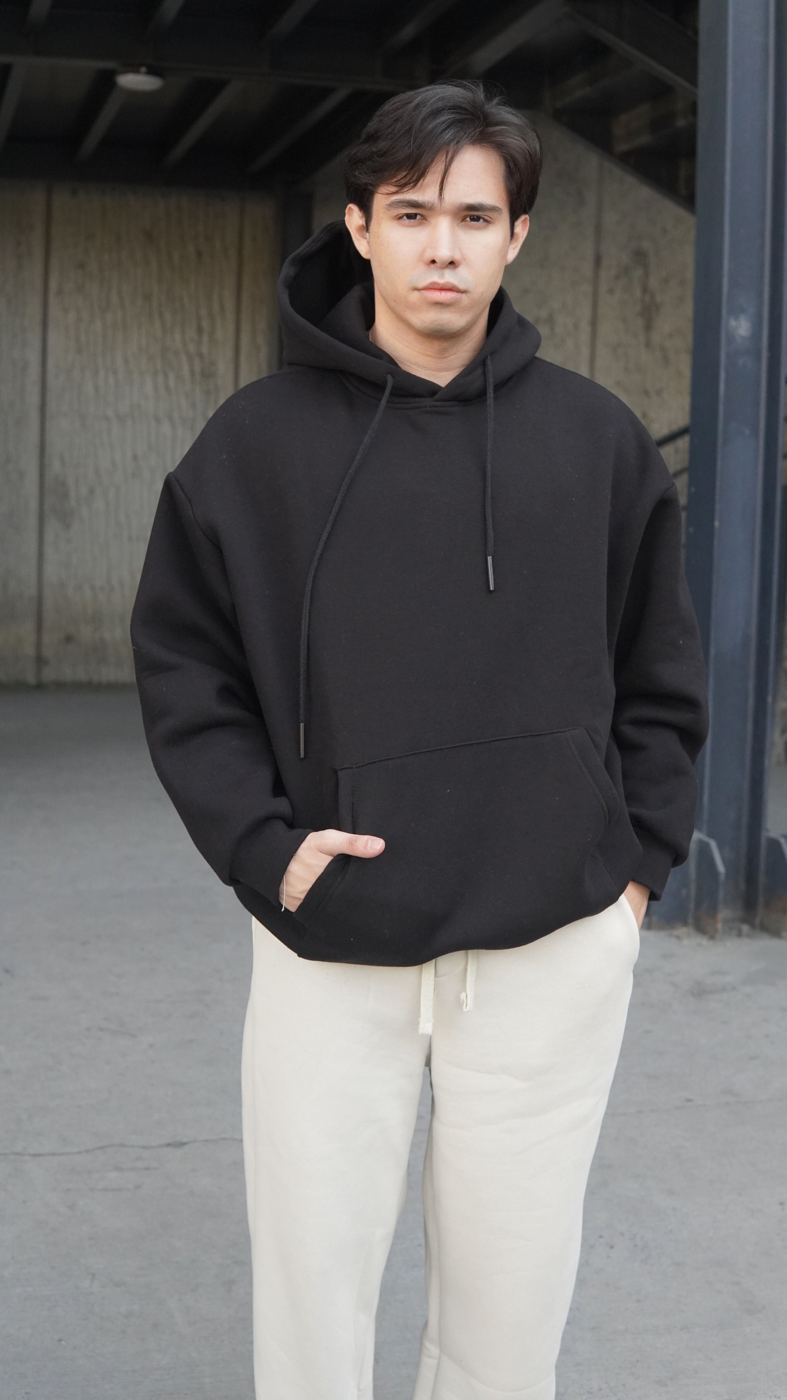 BASIC OVERSIZE KAPÜŞONLU CEP DETAYLI SWEATSHIRT SİYAH