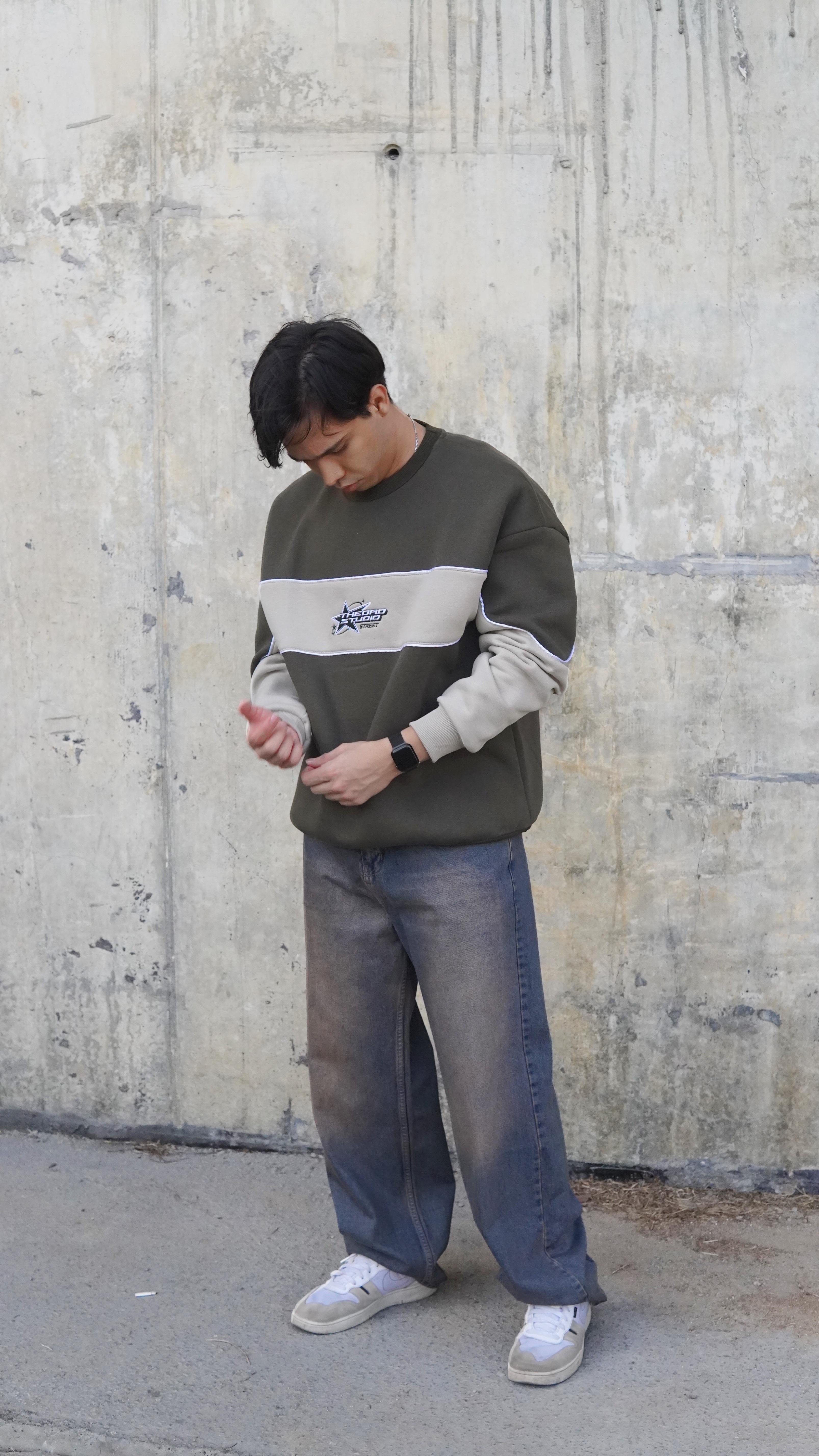 Arabiyeli Nakış Detaylı Oversize Sweatshirt