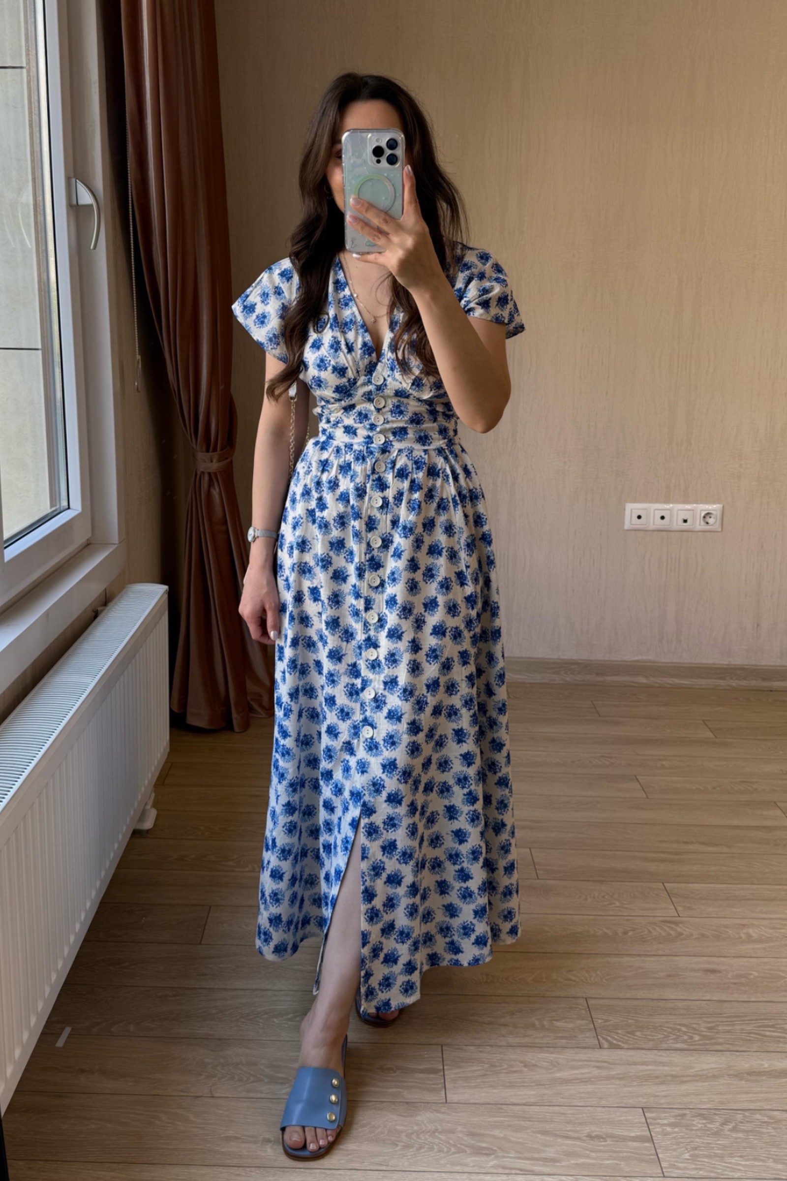 Sofia Açılabilir Düğmeli Çiçek Desenli Keten Kumaş Elbise
