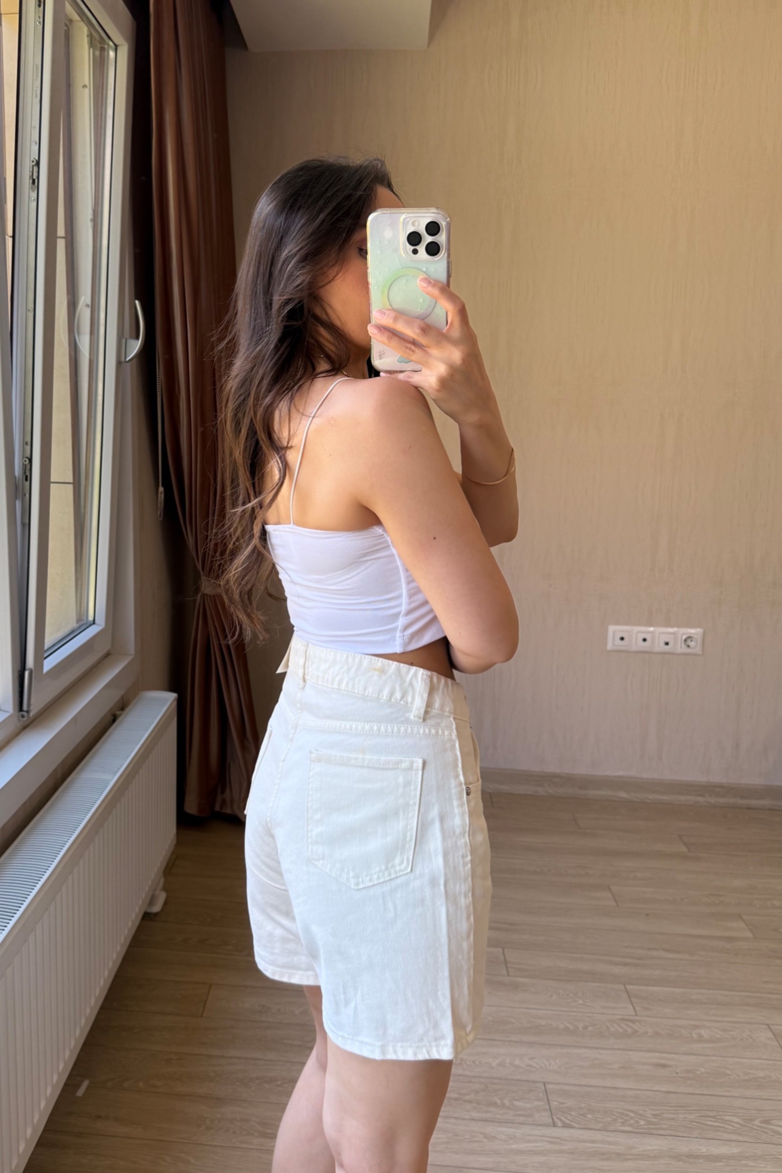Dilvin Zero Sleeve Crop