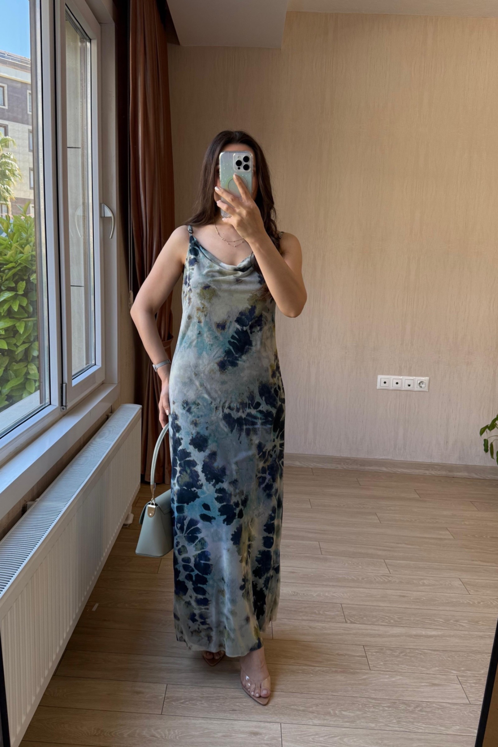  Valeria Degaje Yaka Tül Elbise - Batik Desen - Mavi